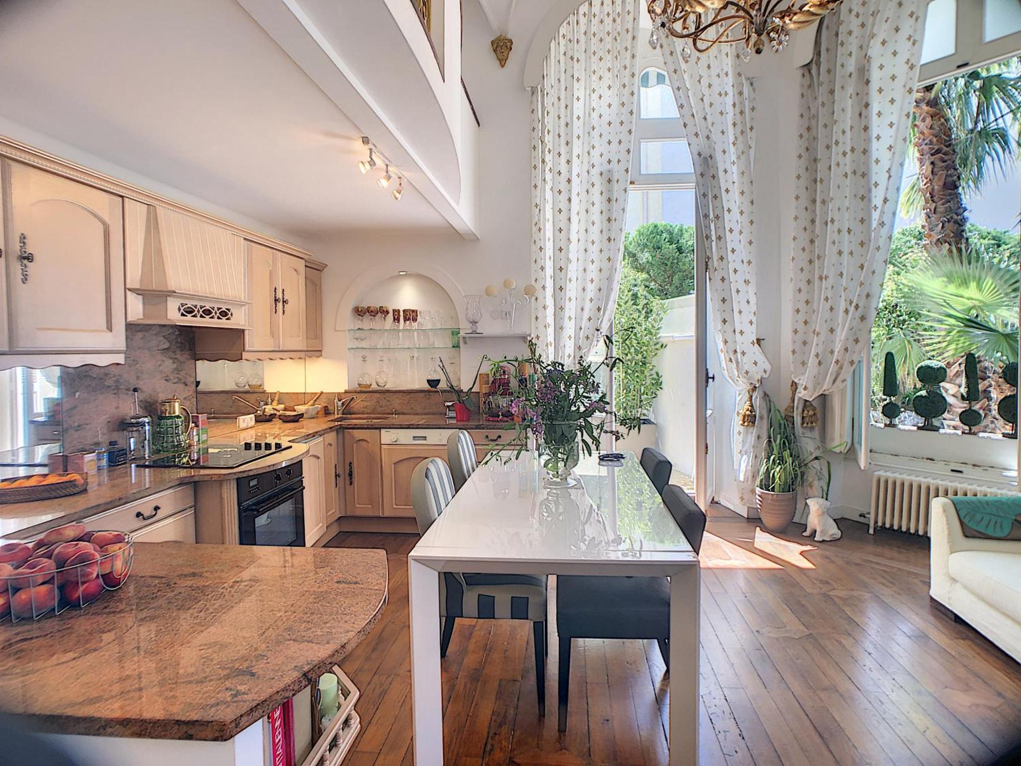 Apartment En Duplex 288l Cannes