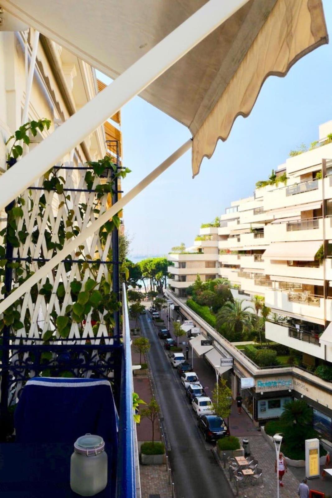 - Modern Balcony Flat Perfect Location *