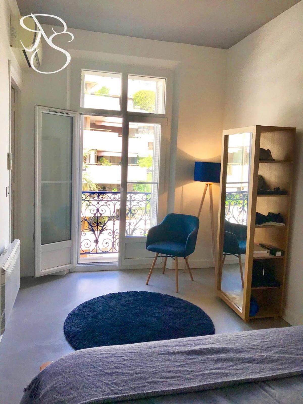 - Modern Balcony Flat Perfect Location Cannes