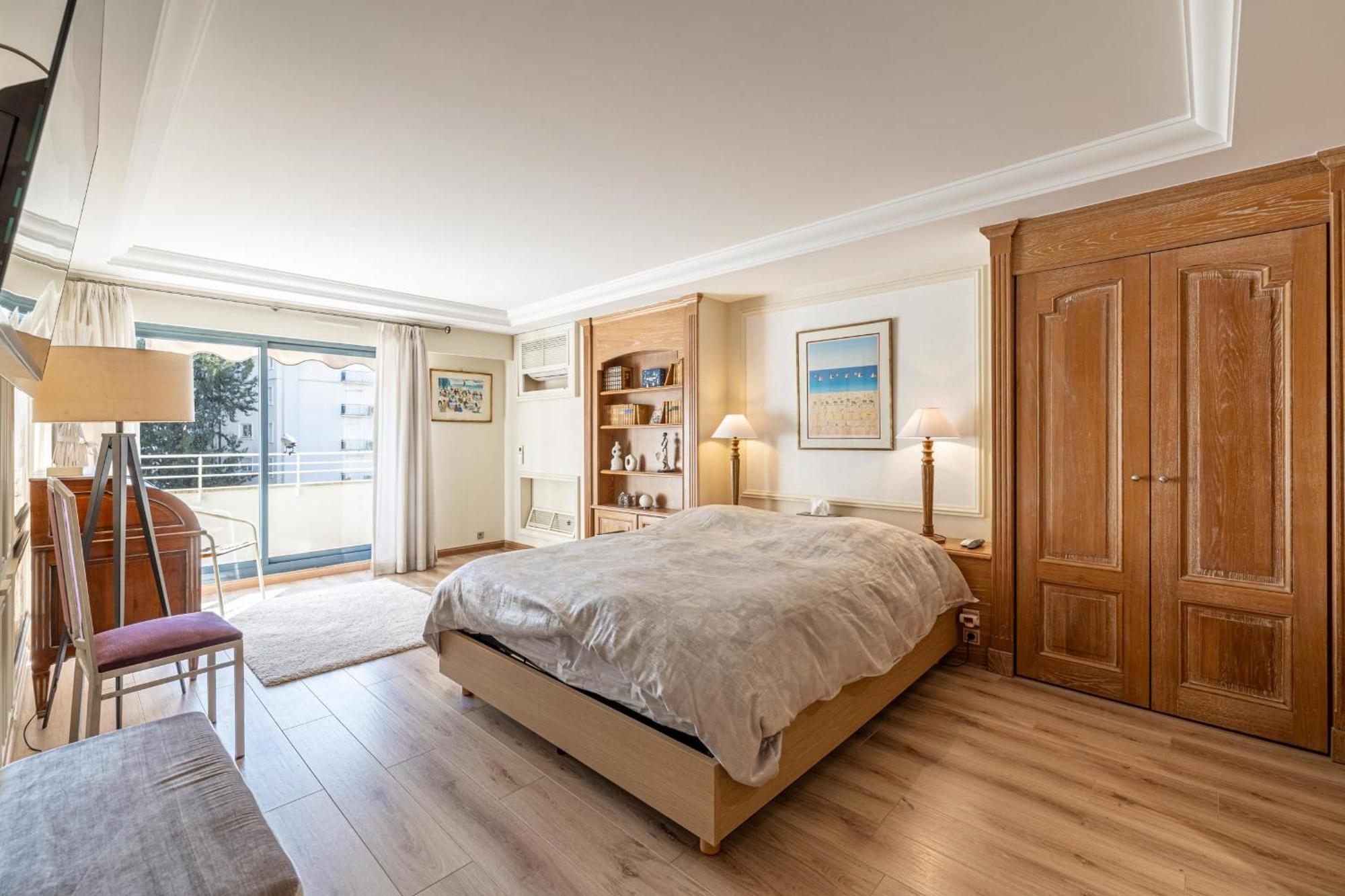 Ref 823 - Center - Duplex For Rent Apartment