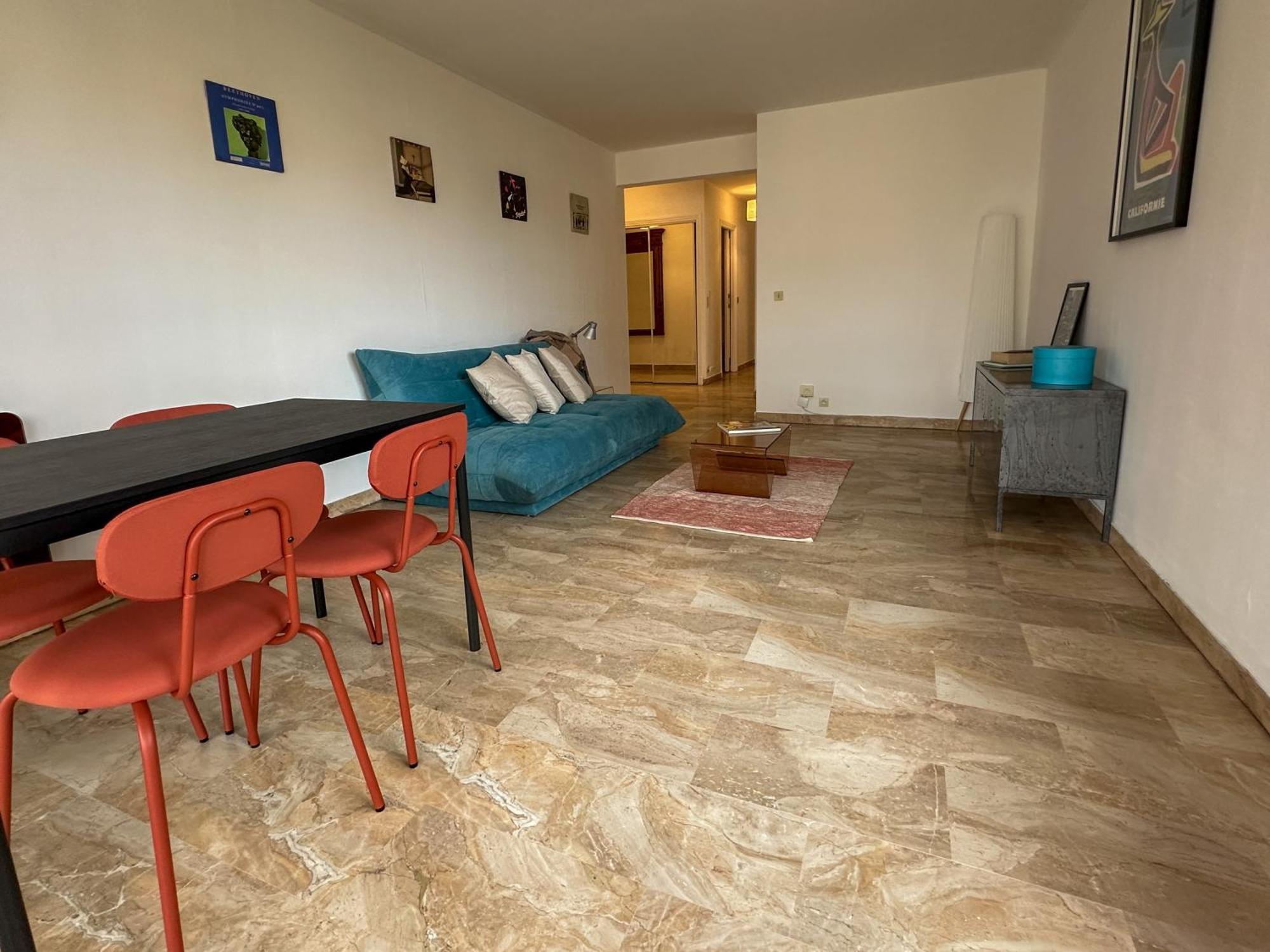 Apartment Lumineux, Confort, Palais A 500 M *