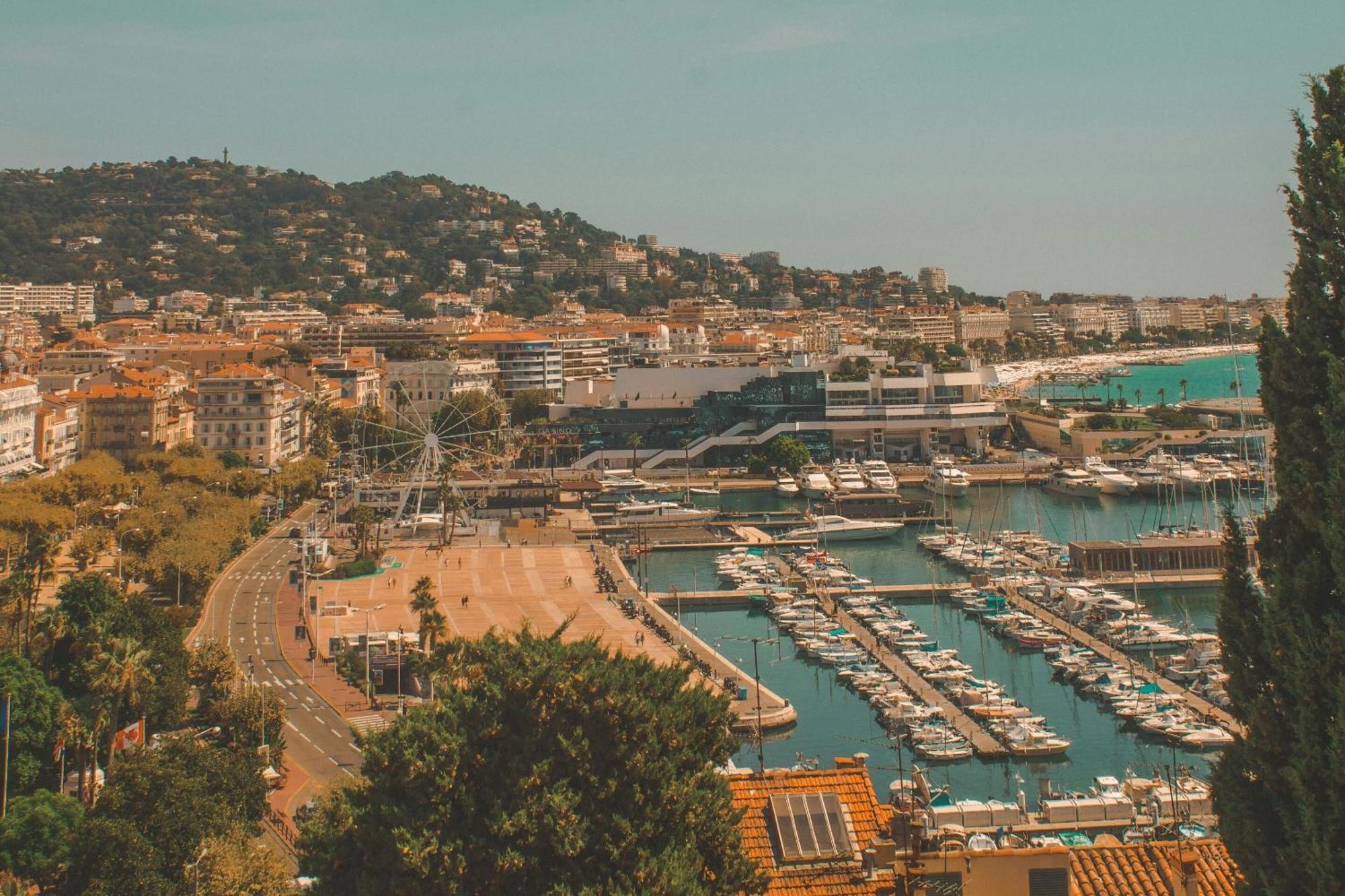 Apartment F2 Rue Des Freres Pradignac , Hypercentre 2 Min From Palais Of Festivals
