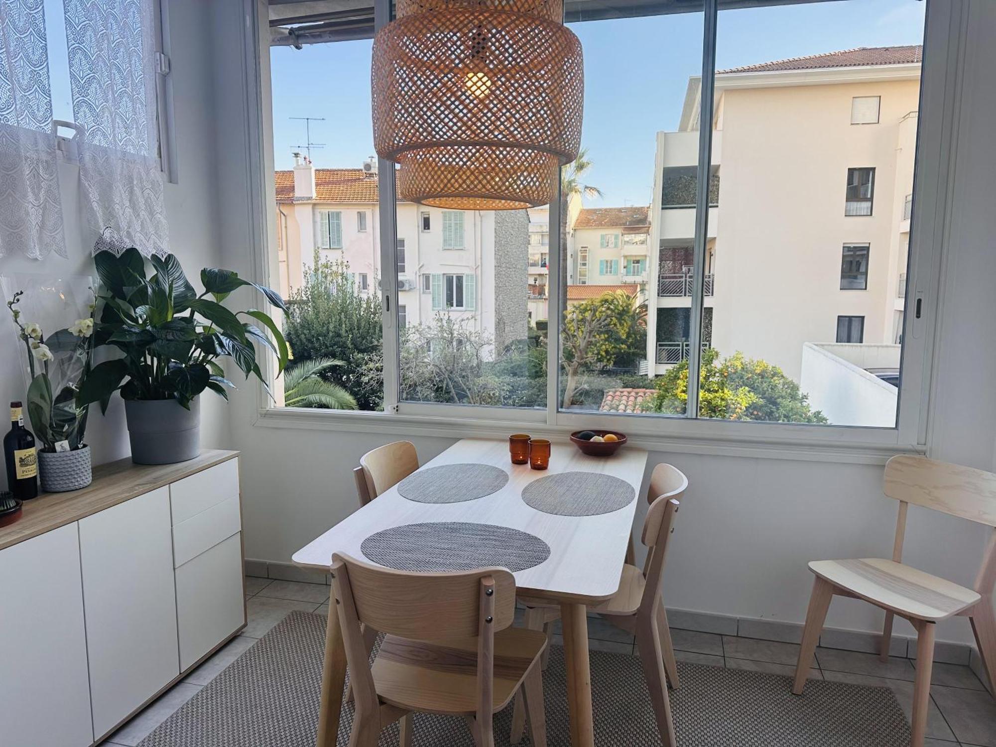 Bright One Bedroom In The Center Of Cannes13 Minutes Walk To The Palais Des Festivals - 2290 Apartment