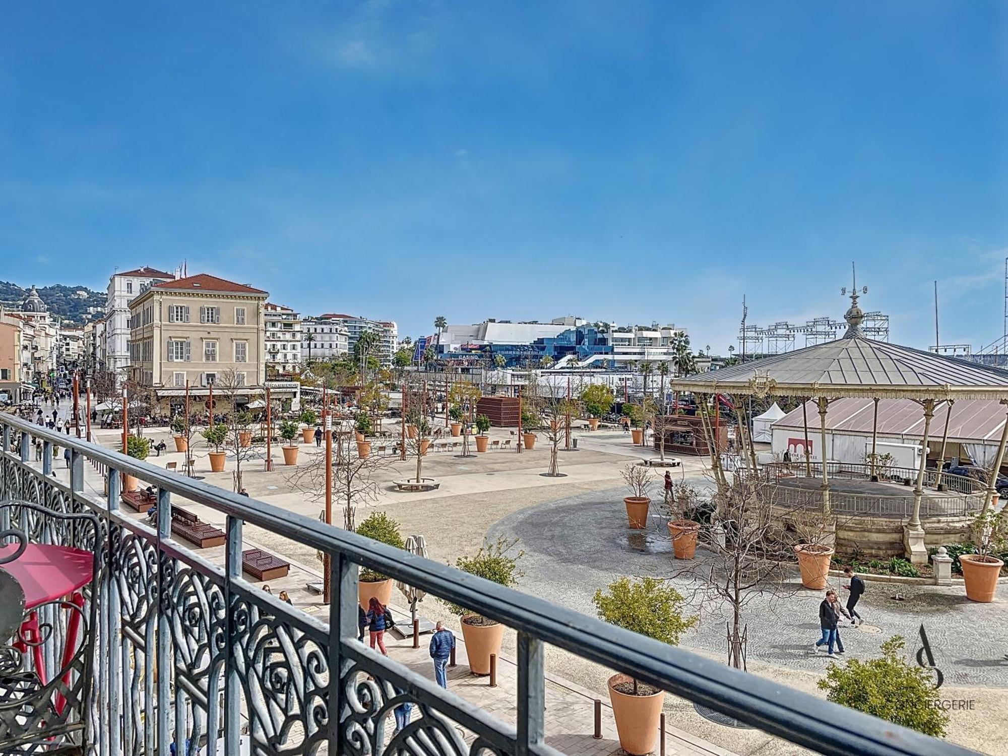 Apartment Le Felix - 4 Pers 66 M2 - Vieux Port - Climatisation *