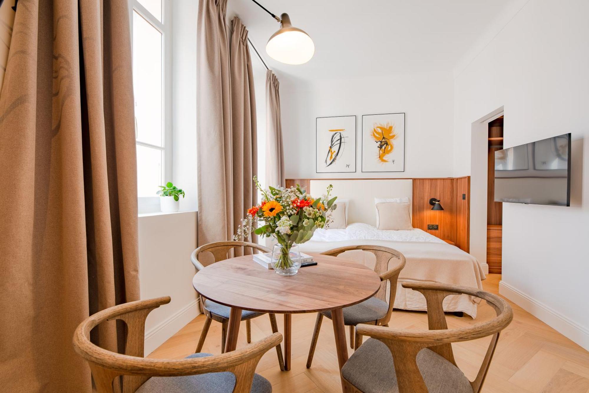 La Guitare 21 - Cozy In Center Of Cannes, Just Behind Grand