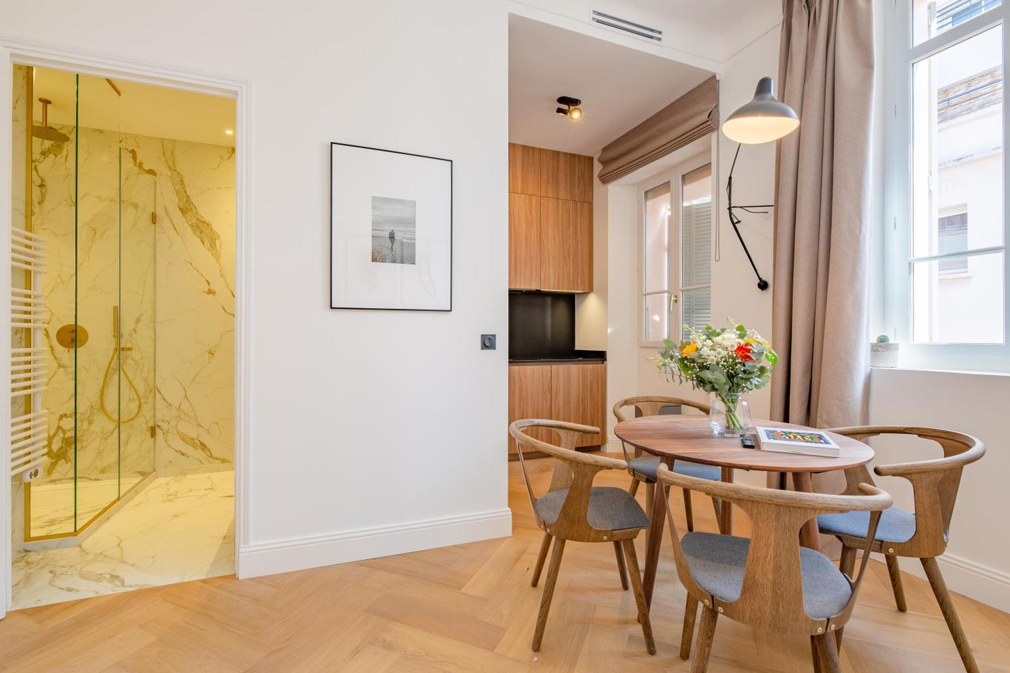 Apartment La Guitare 21 - Cozy In Center Of Cannes, Just Behind Grand