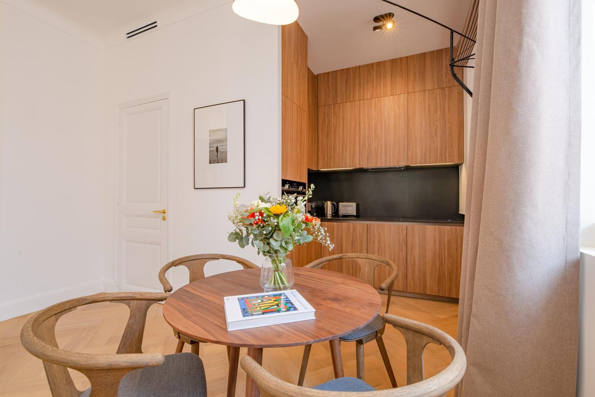 La Guitare 21 - Cozy In Center Of Cannes, Just Behind Grand Apartment *