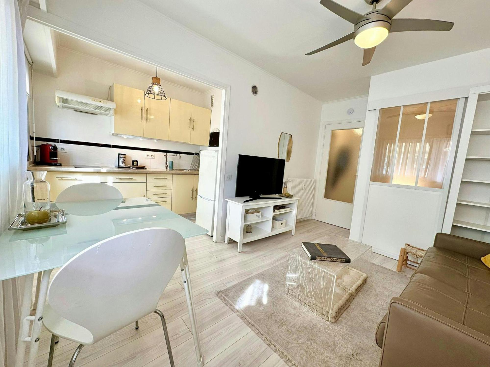 2 Pieces Centre Proche Palais * Cannes