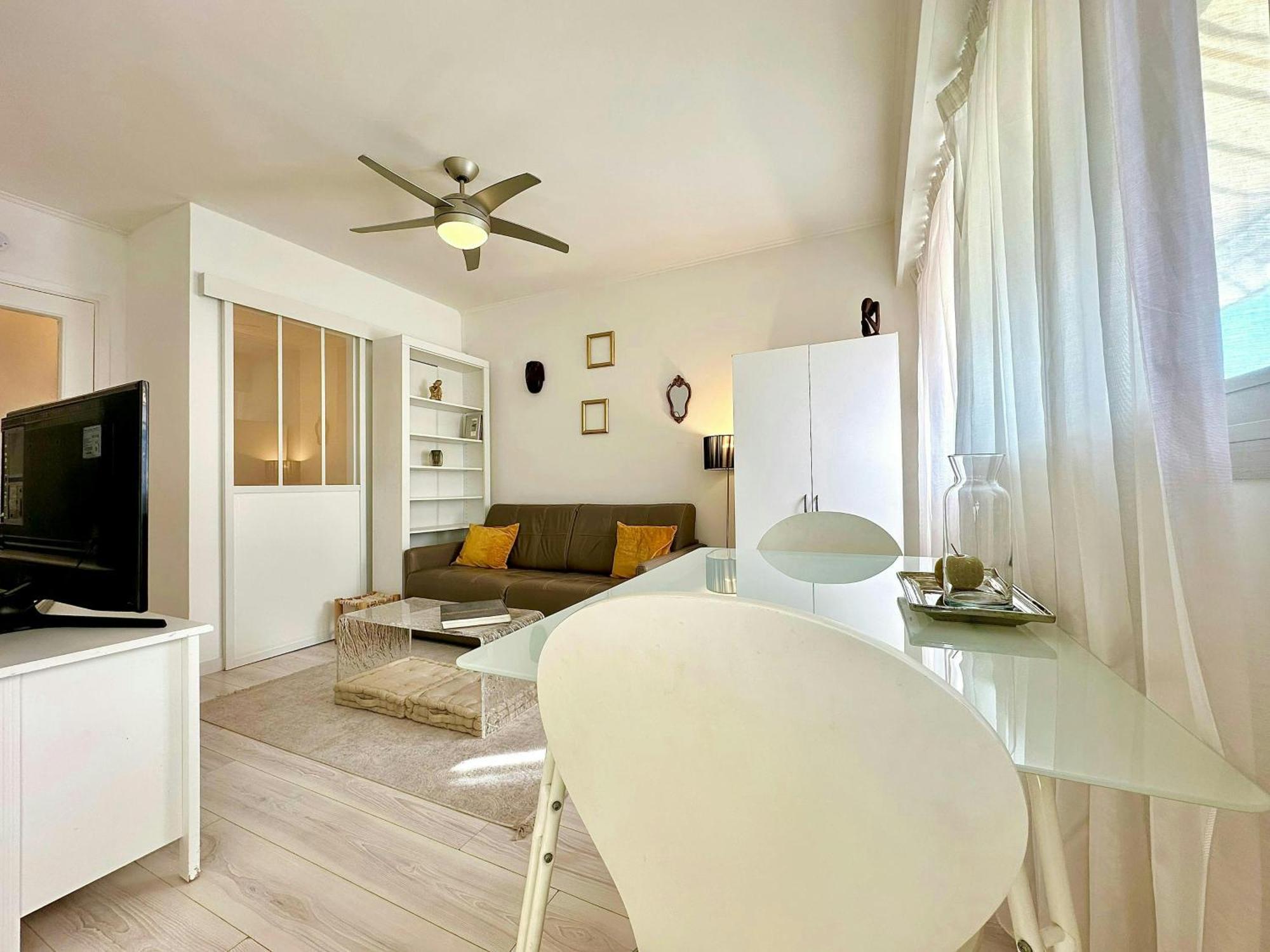 2 Pieces Centre Proche Palais Appartement *