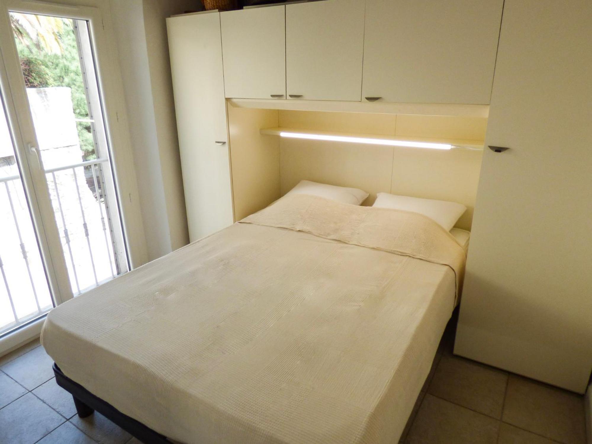 Apartment Divona - 1 Bedroom Apartment, Pool & 5min Away Cannes