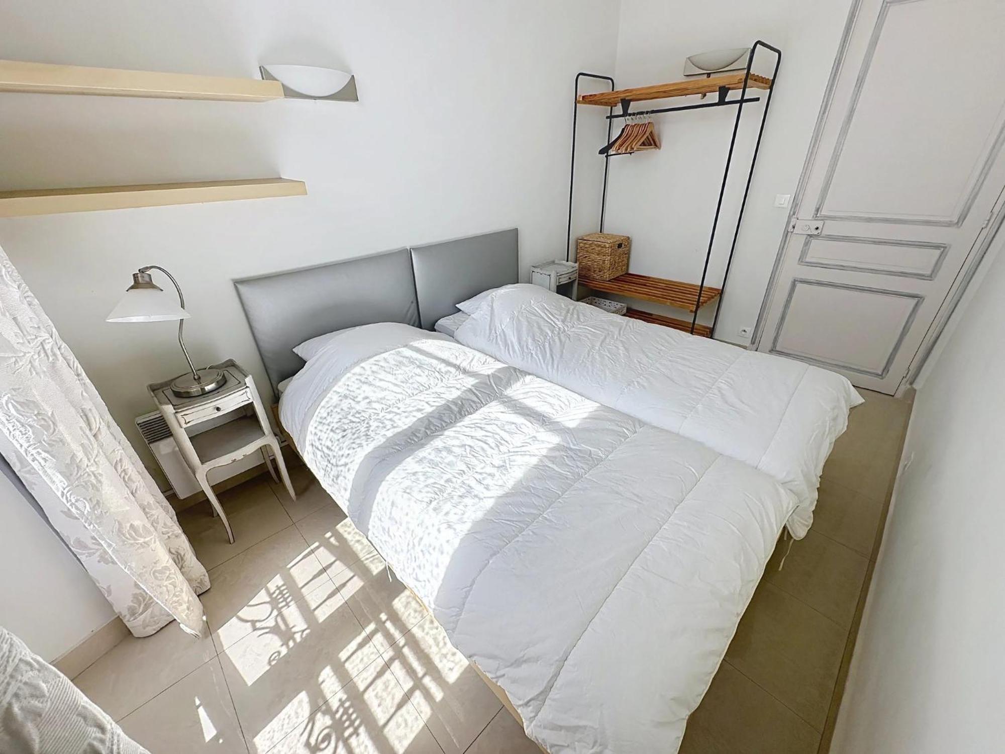 2 Bedroom Forville. 8 Mins From The Palais. 328