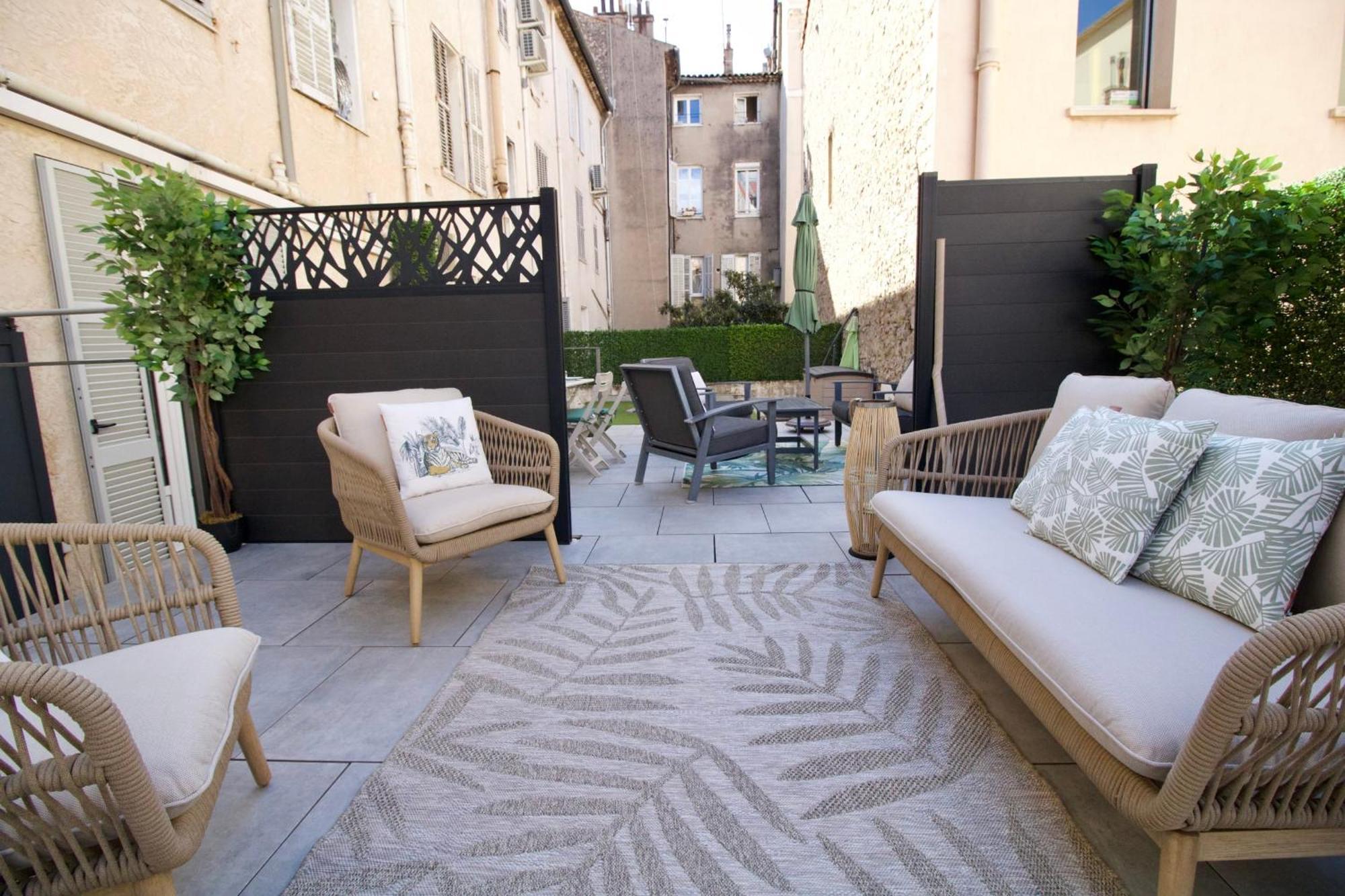 4 Bedrooms 4 Bathrooms Terrace *