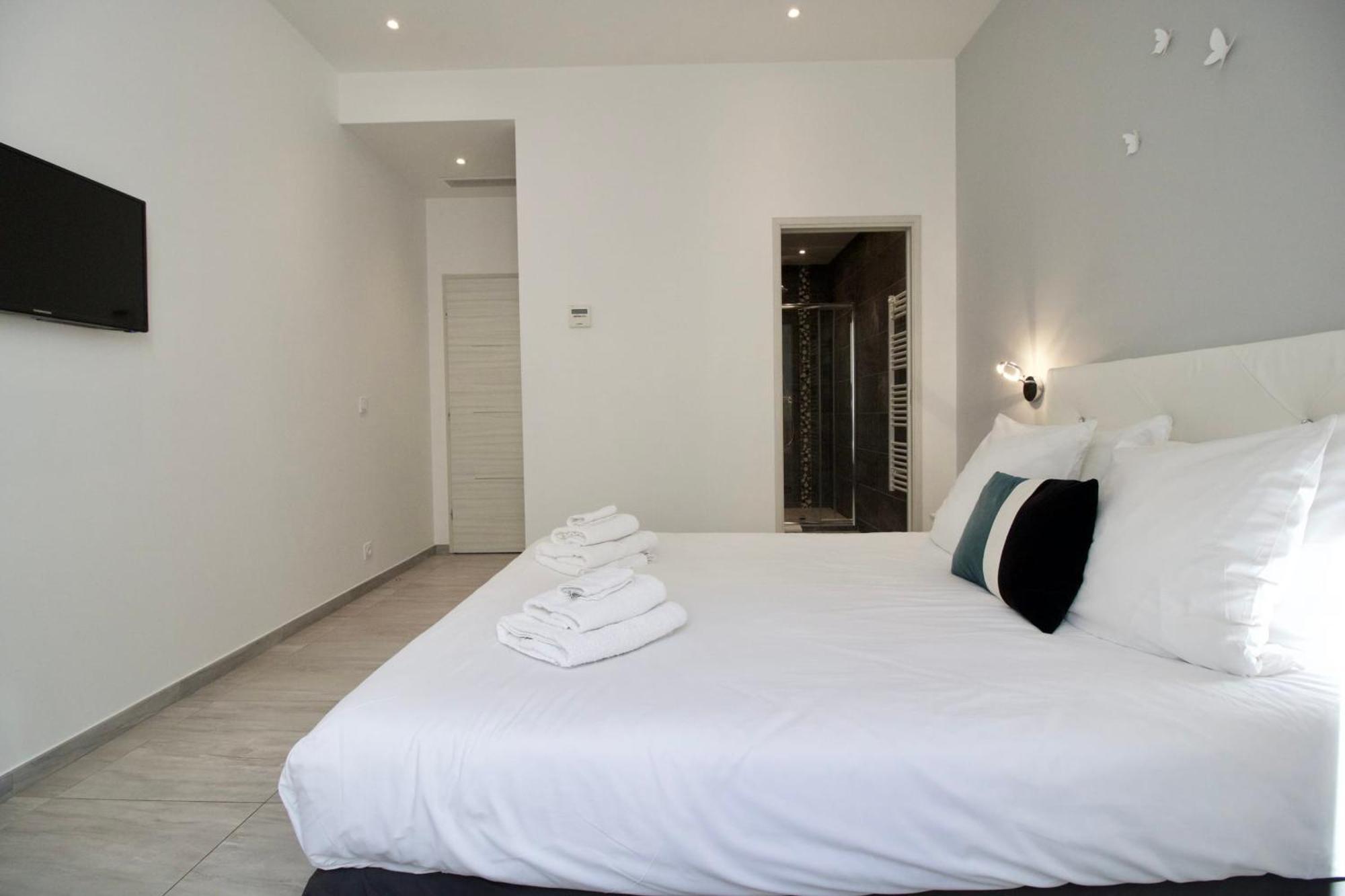 4 Bedrooms 4 Bathrooms Terrace Appartement Cannes