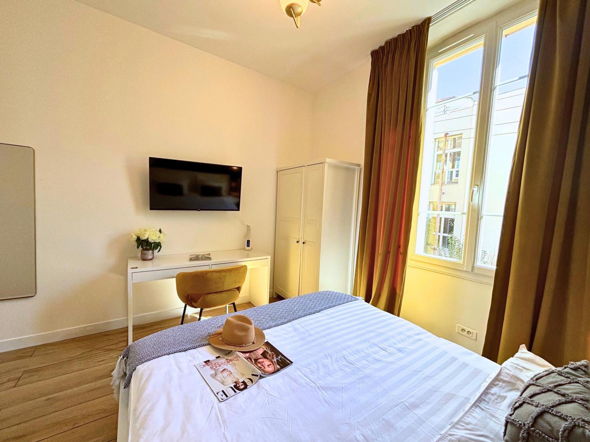 Beautiful 4 Beds & 4 Baths, 10min From Palais, 4 Stars *