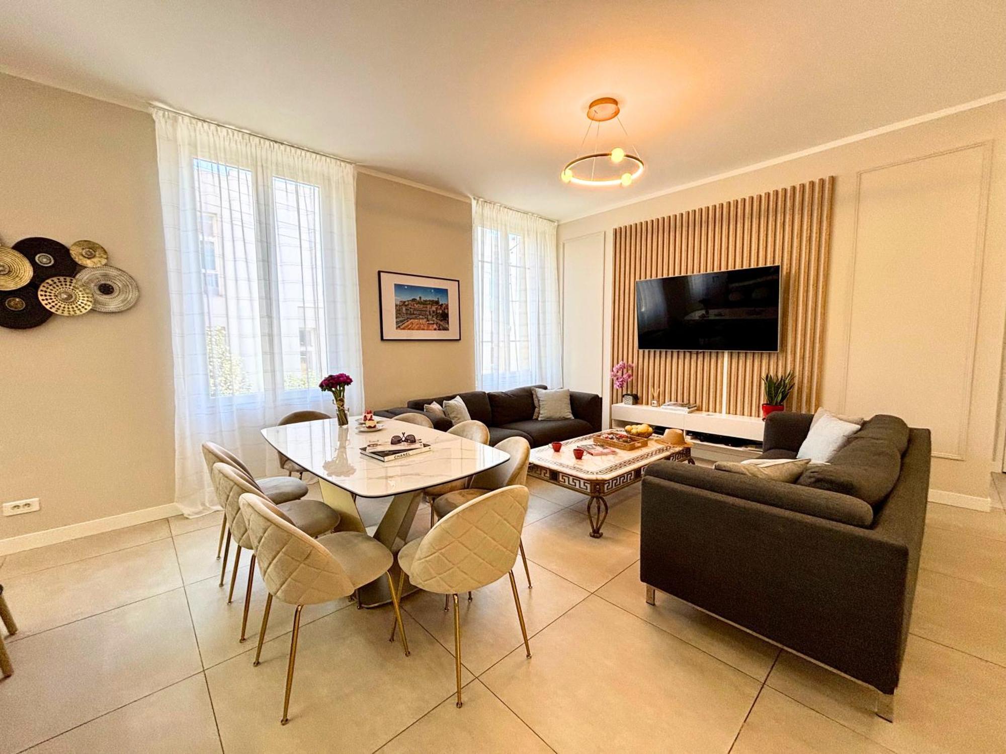 Beautiful 4 Beds & 4 Baths, 10min From Palais, 4 Stars