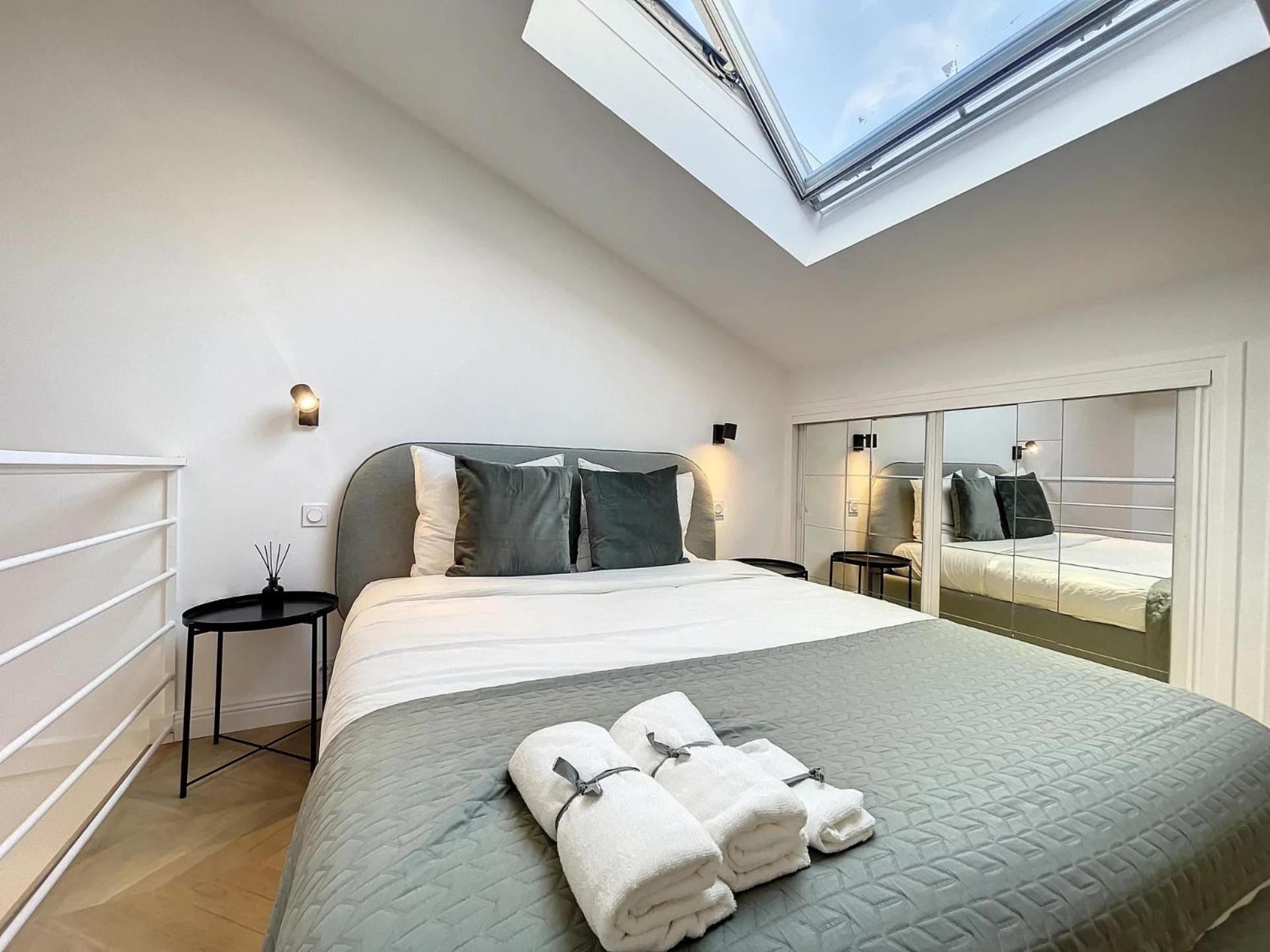 : Duplex A 5 Minutes A Pied Du Palais Des Festivals *