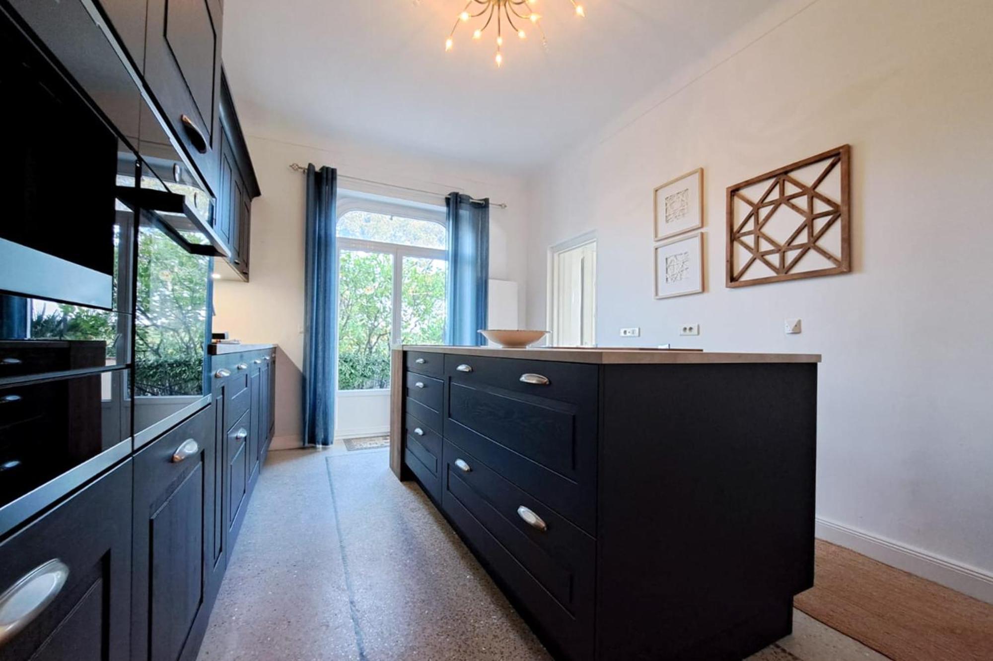 Superb 3br With Ac Sea View Parking And Garden - Benakey Apartment *