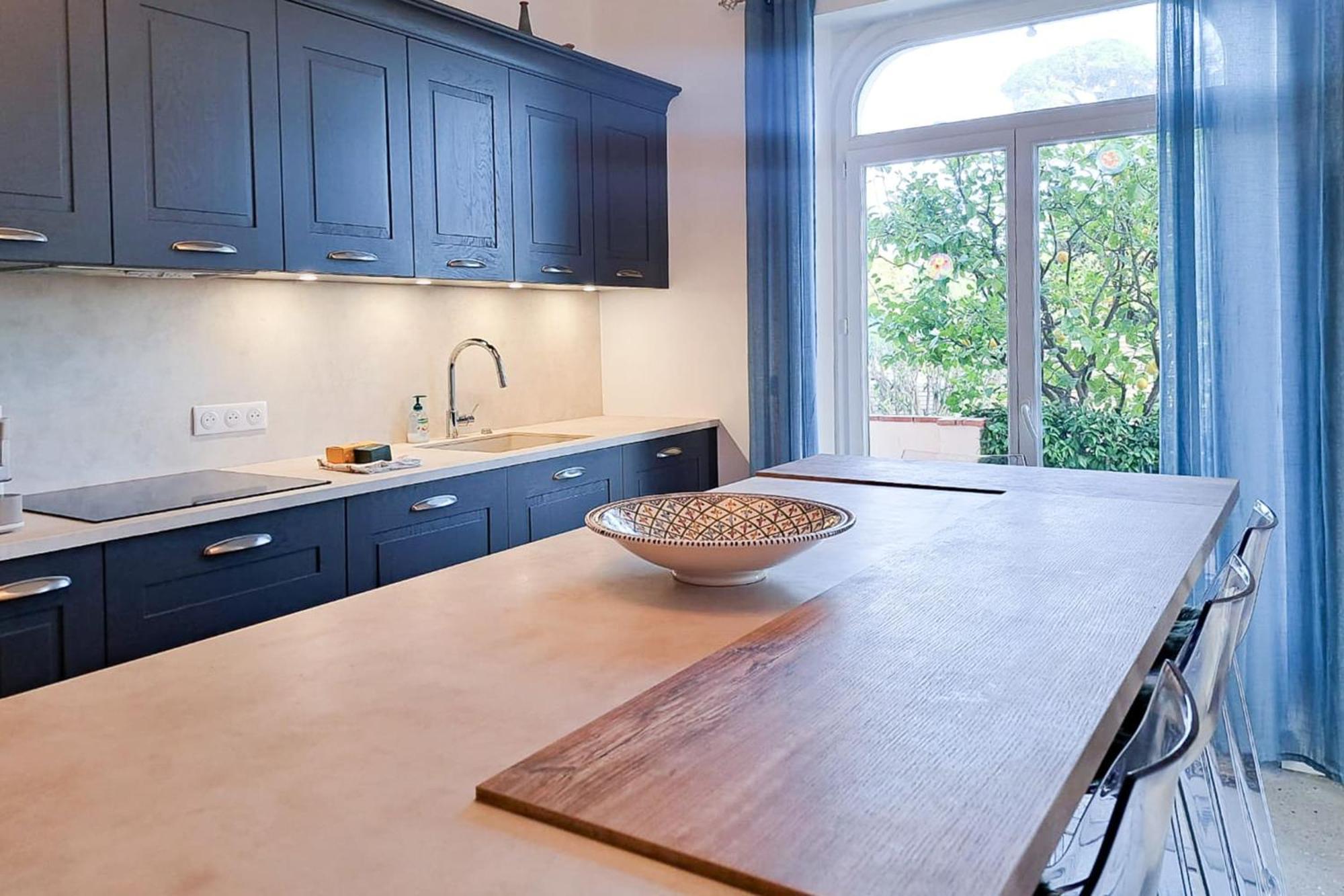 Superb 3br With Ac Sea View Parking And Garden - Benakey *