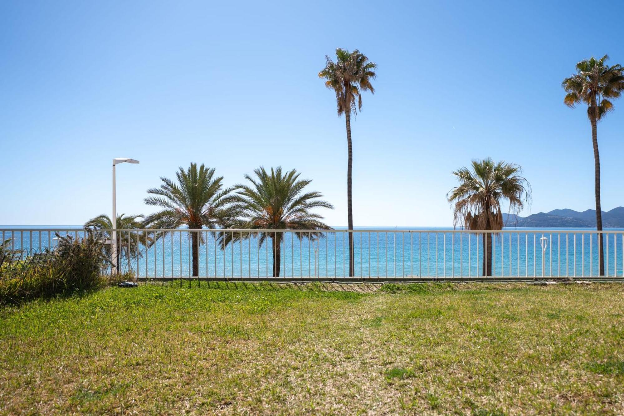 Apartment Luxueux Avec Jardin Suspendu Vue 10 Min Du Palais Cannes