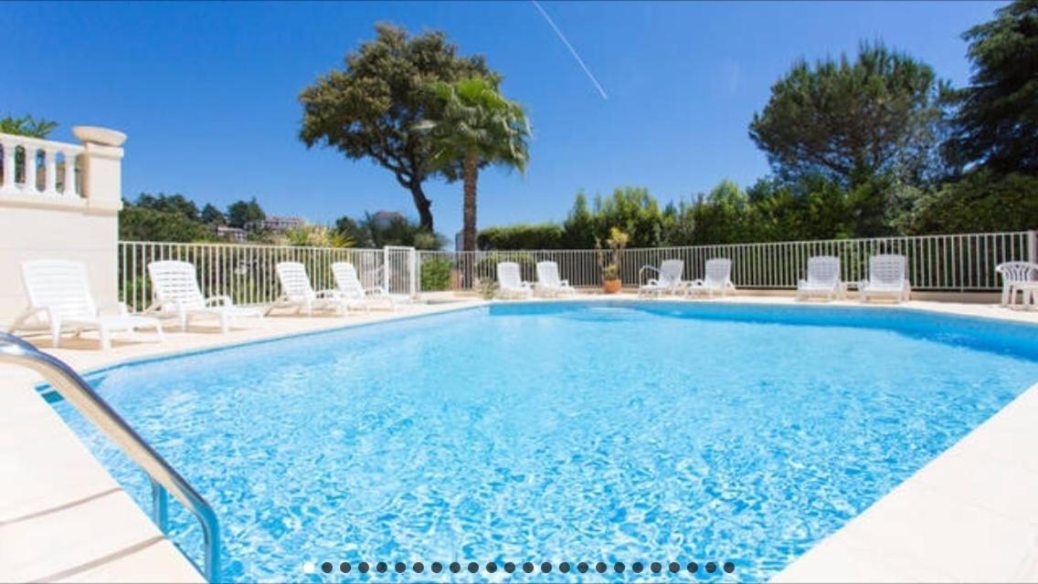 Cozy With Sea View, Swimming Pool And Greenery Apartment Cannes