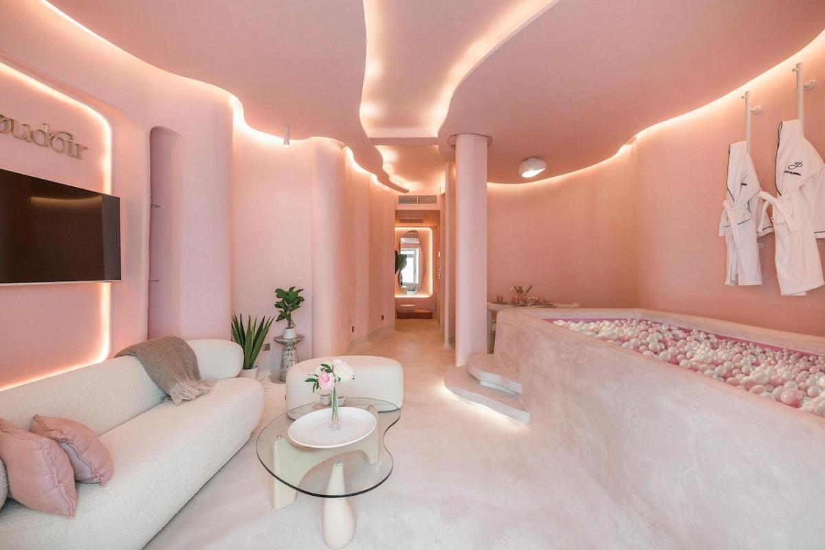 Le Boudoir Iconic 4 Guests Apartment