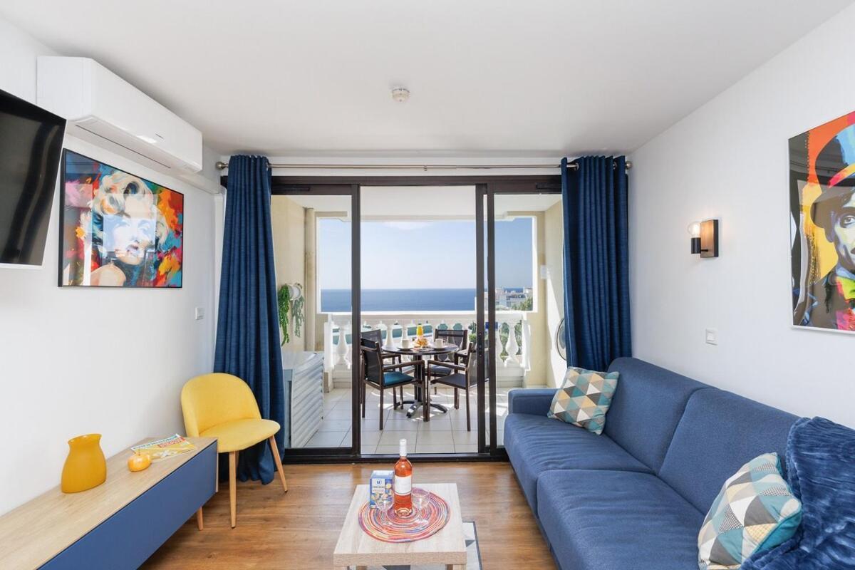 Piscine Vue Parking 4 Personnes * Cannes
