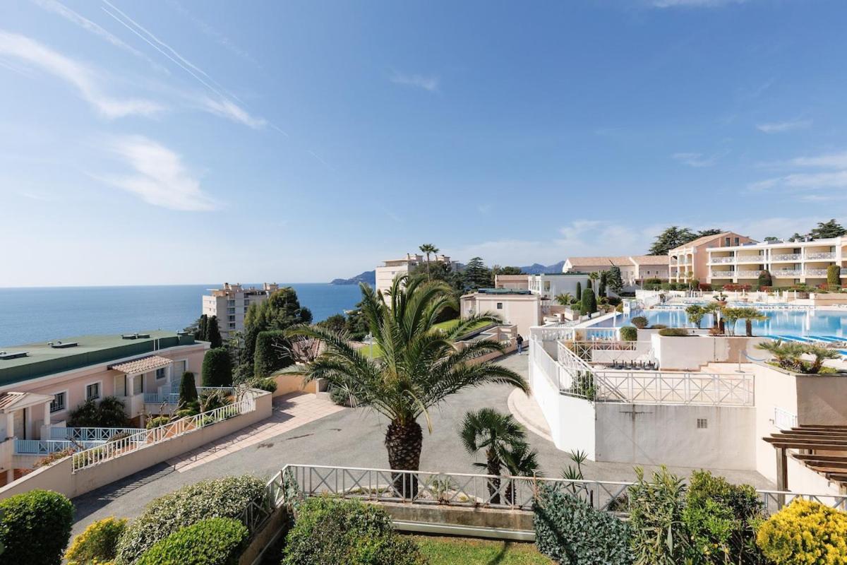 Apartment Piscine Vue Parking 4 Personnes *