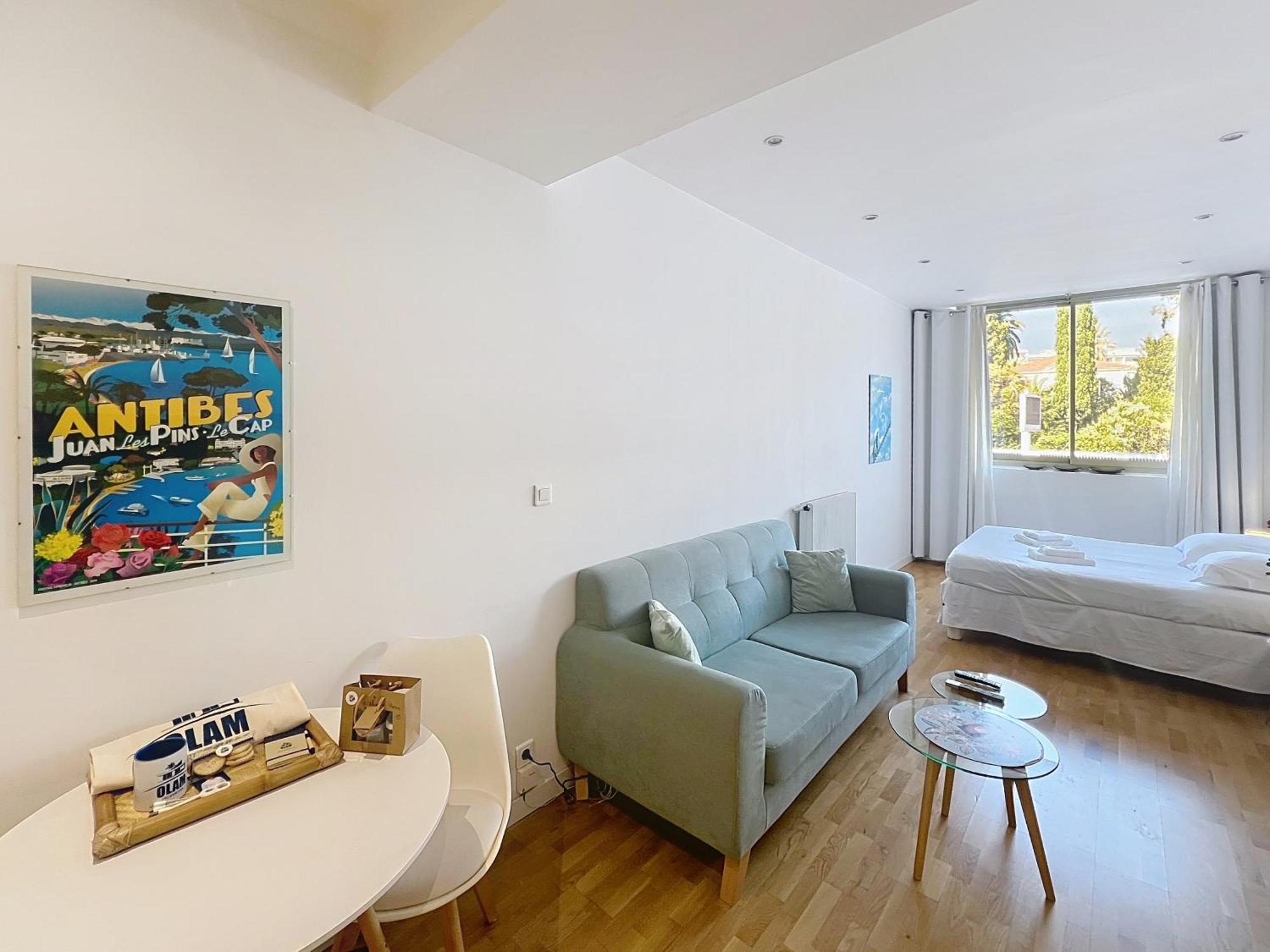 Heart Of Town Cozy Bright Warm & Sunny By Olam Apartment