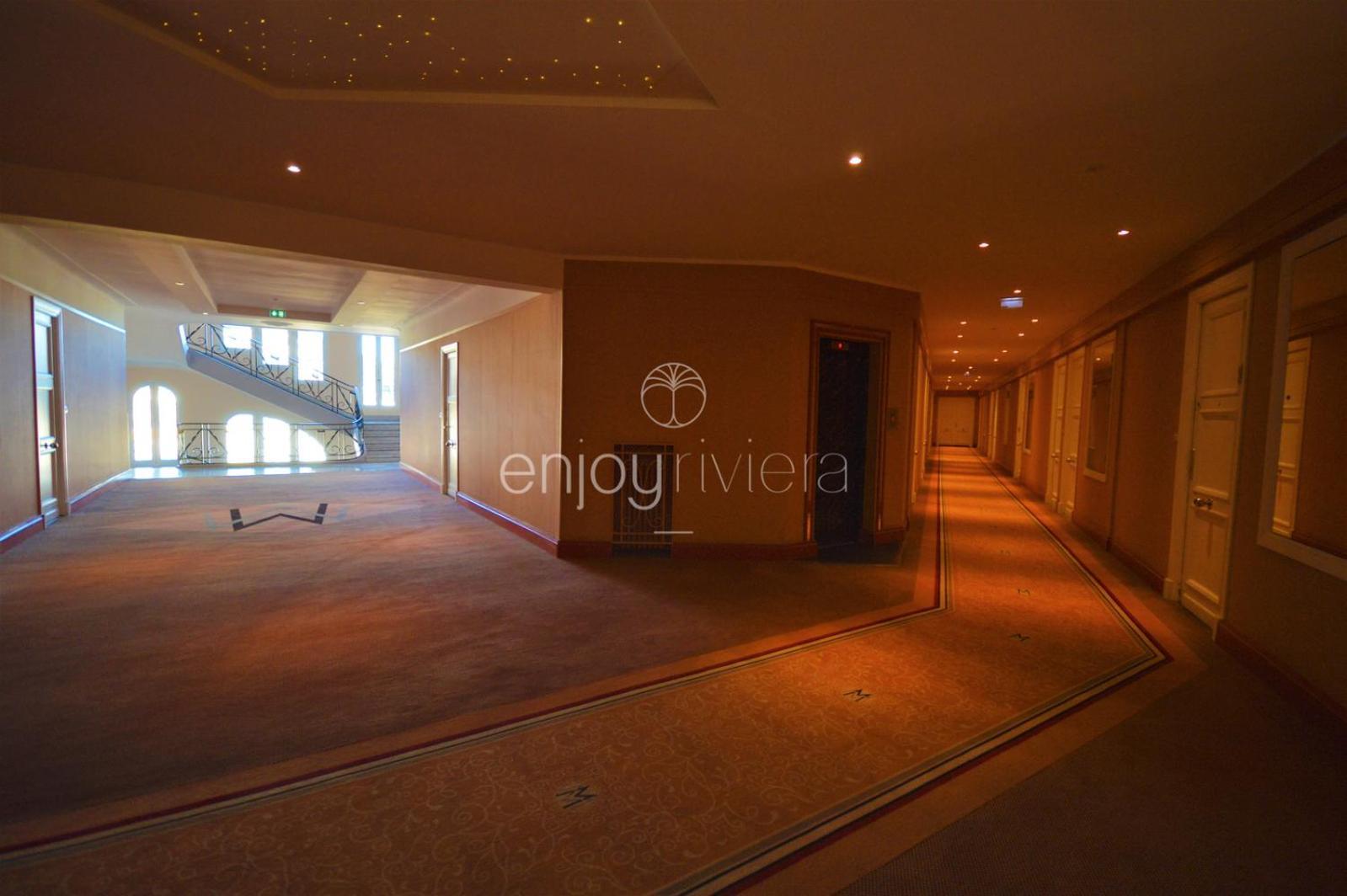 Palais Miramar - White Jardin - 20m * Cannes