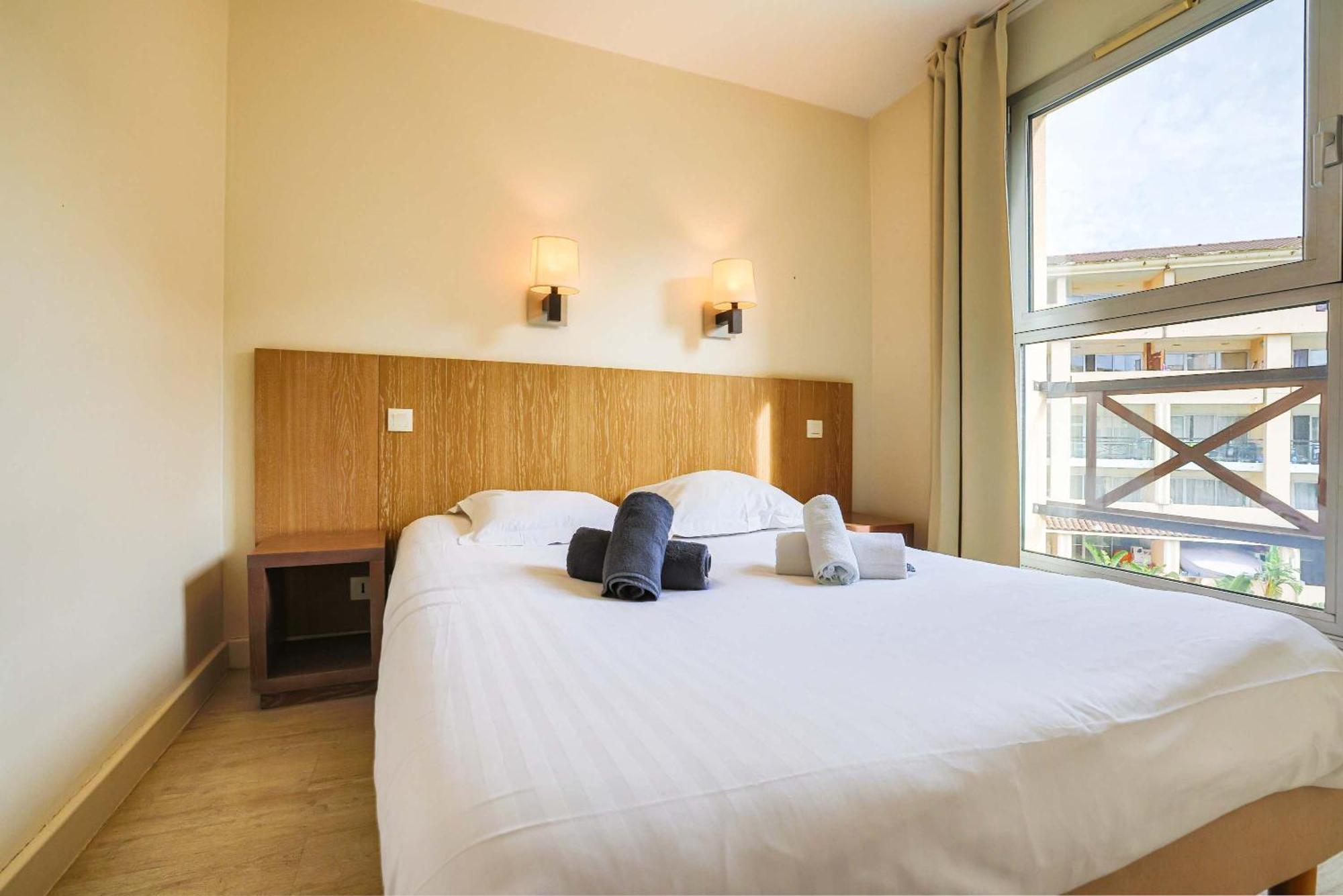 Le 447 - Confort & Soleil - Piscine Apartment *