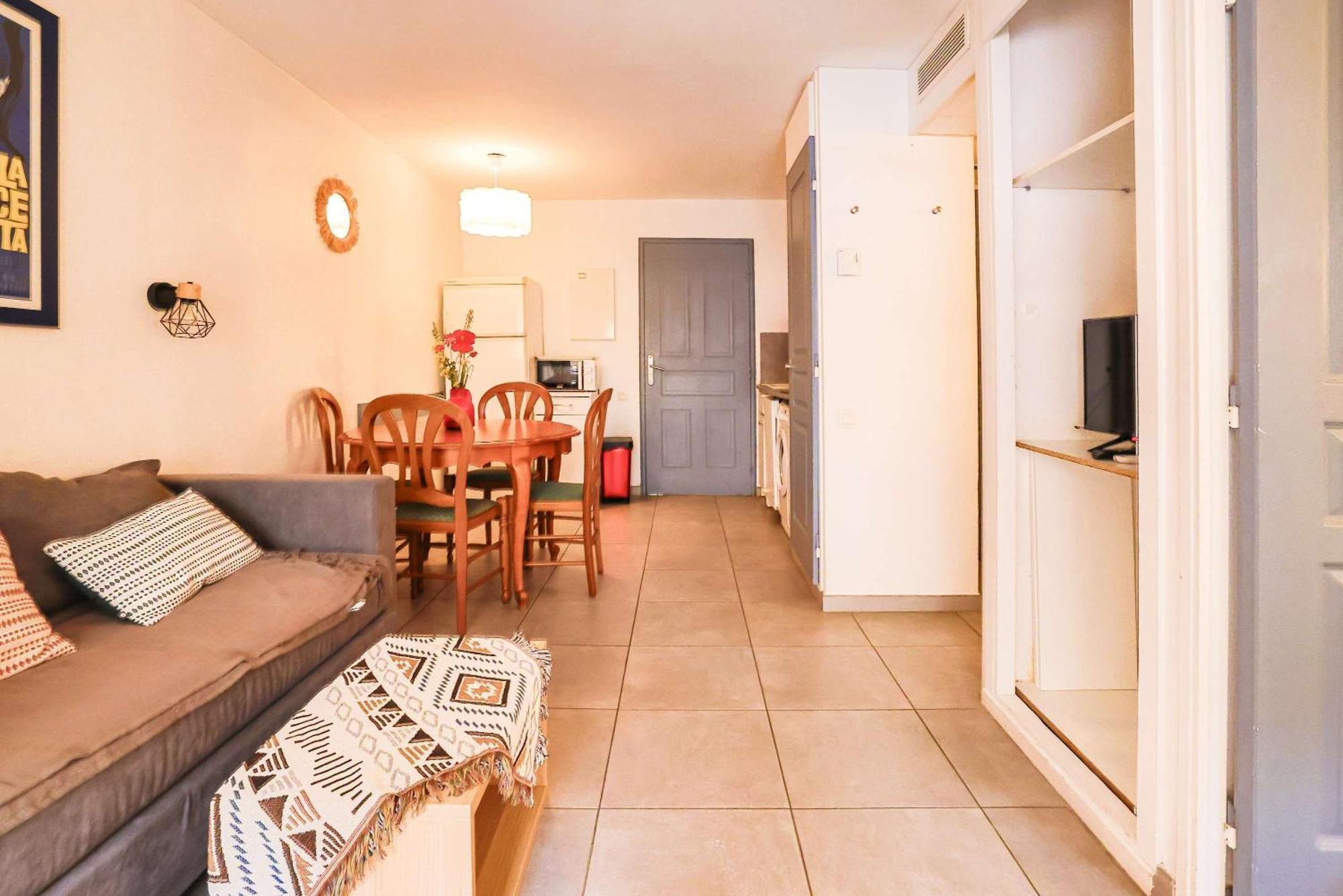 Apartment Le 161 - Cosy, Terrasse & Piscine
