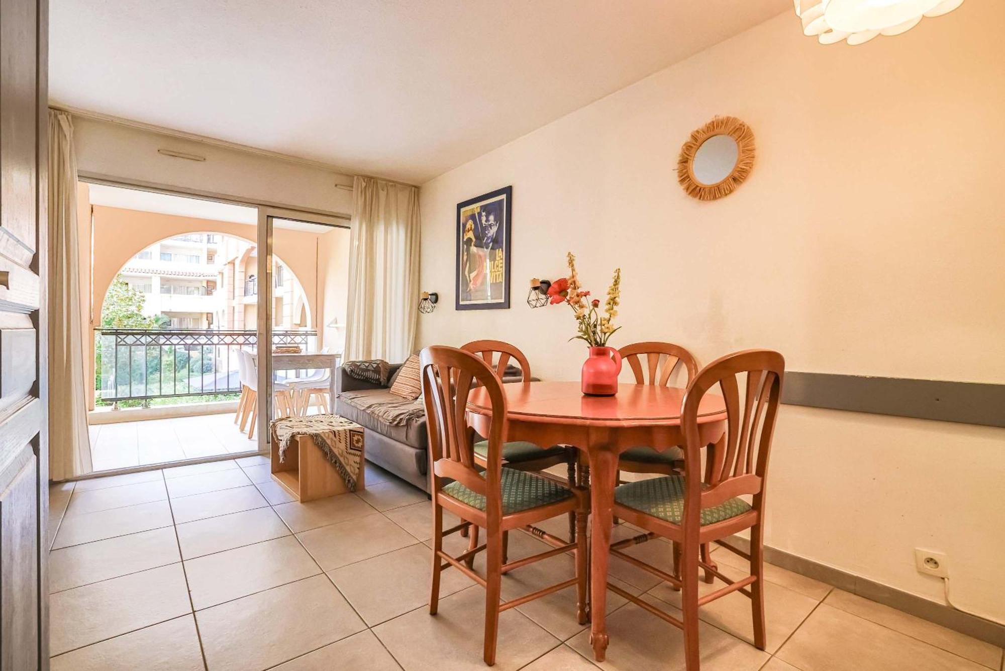 Le 161 - Cosy, Terrasse & Piscine Apartment Cannes