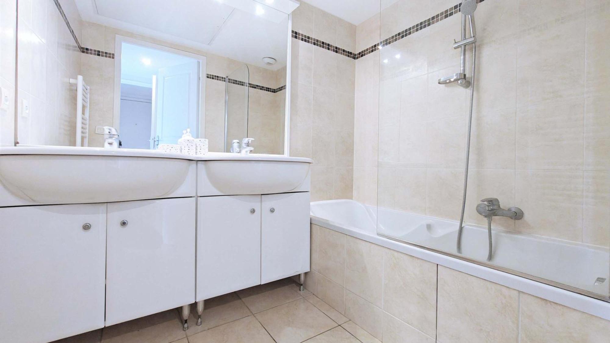 Apartment B014 Spacieux 2 Piscine Parking 4min Cannes