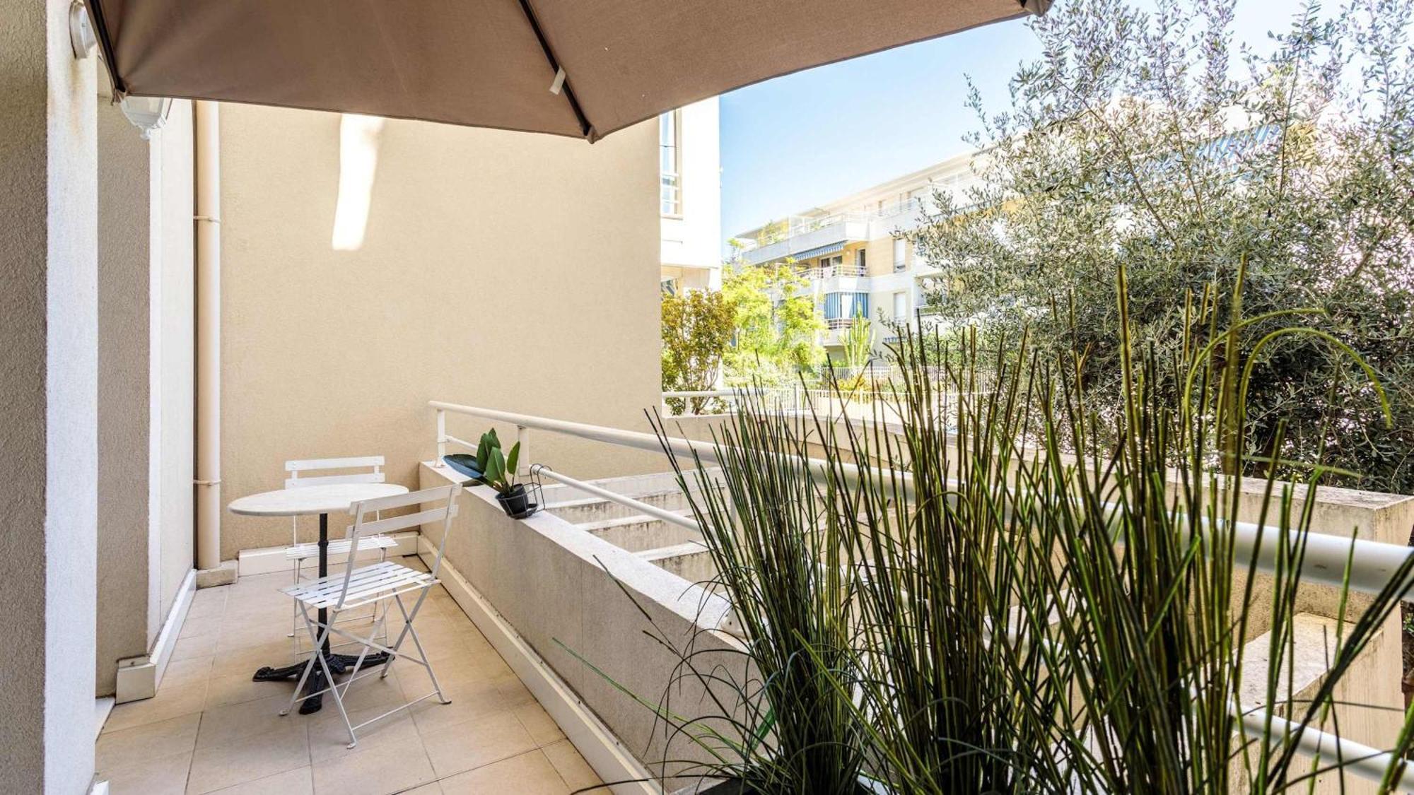 B014 Spacieux 2 Piscine Parking 4min Apartment Cannes