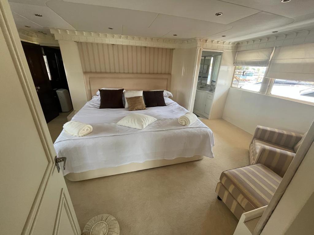 Riva 130 Botel