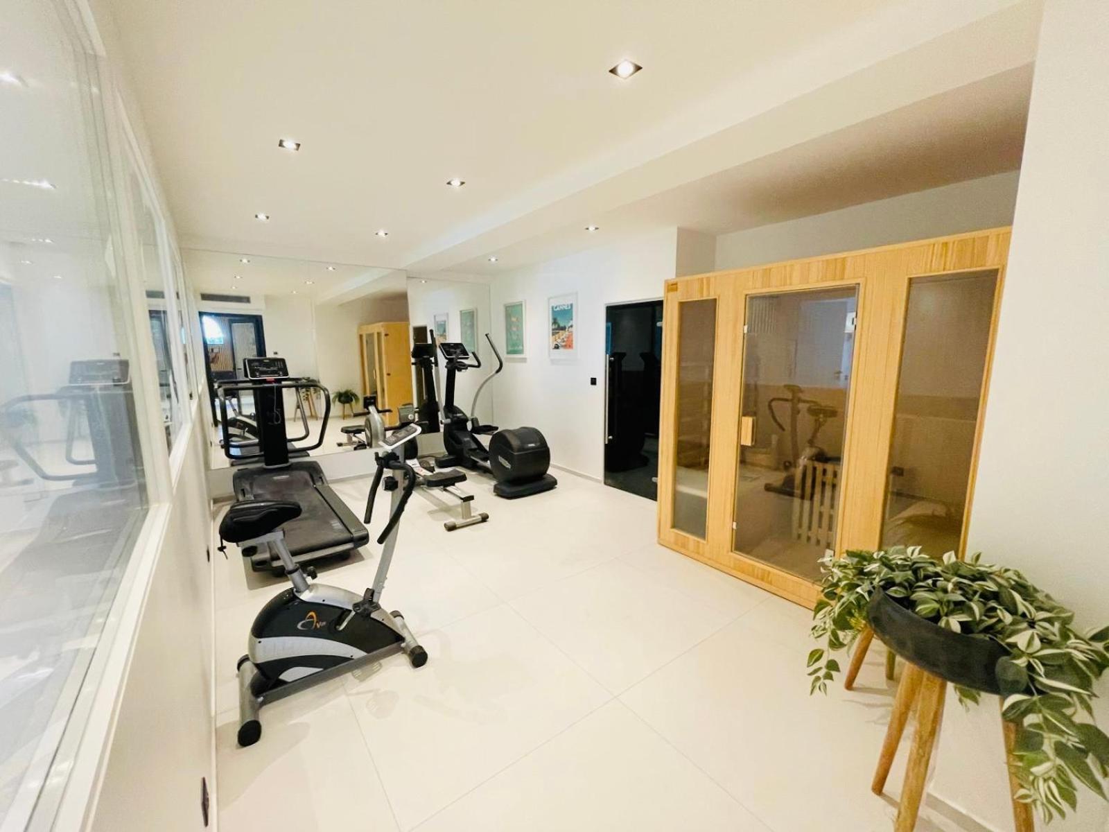 Villa Luxury Cannes,350 M2, 12 Pers, 6 Ch 6 Sdb