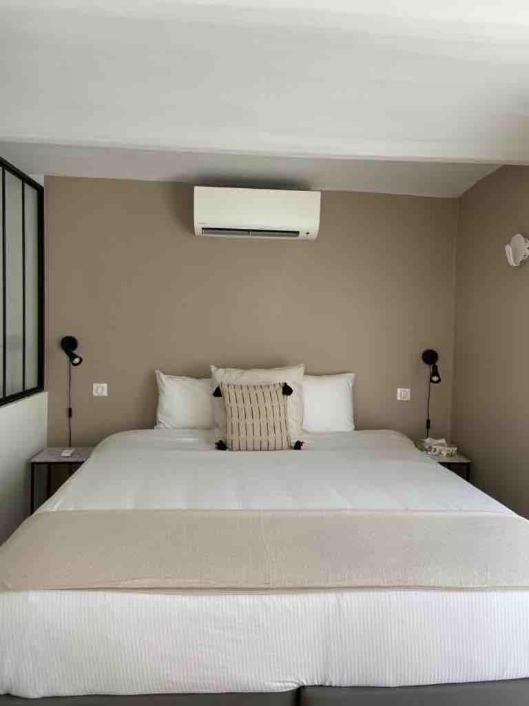 Lovely 2 Bedroom Garden In *