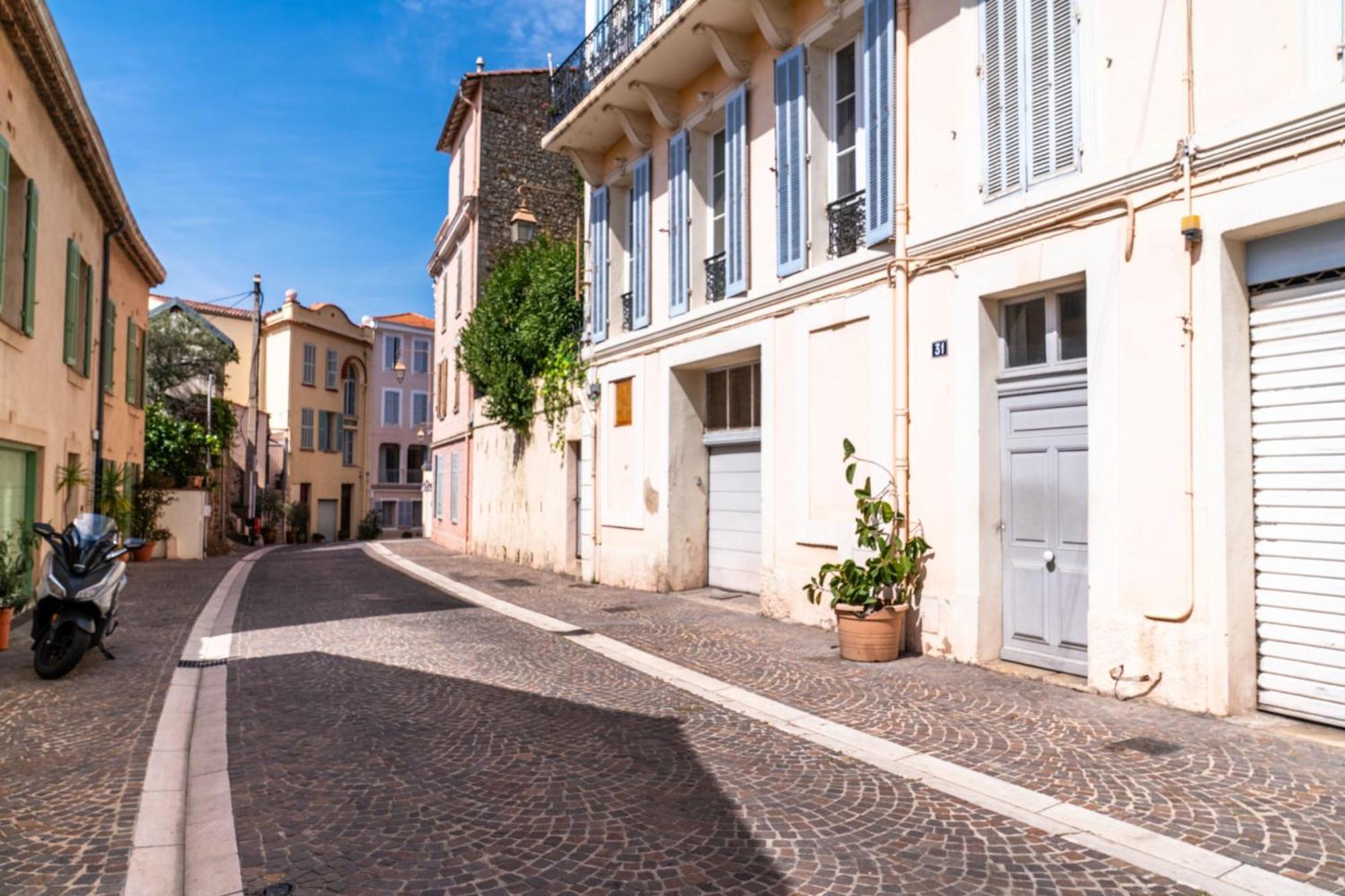 Le Refuge Du Suquet, Quartier Authentique De Cannes, Vue Cannes
