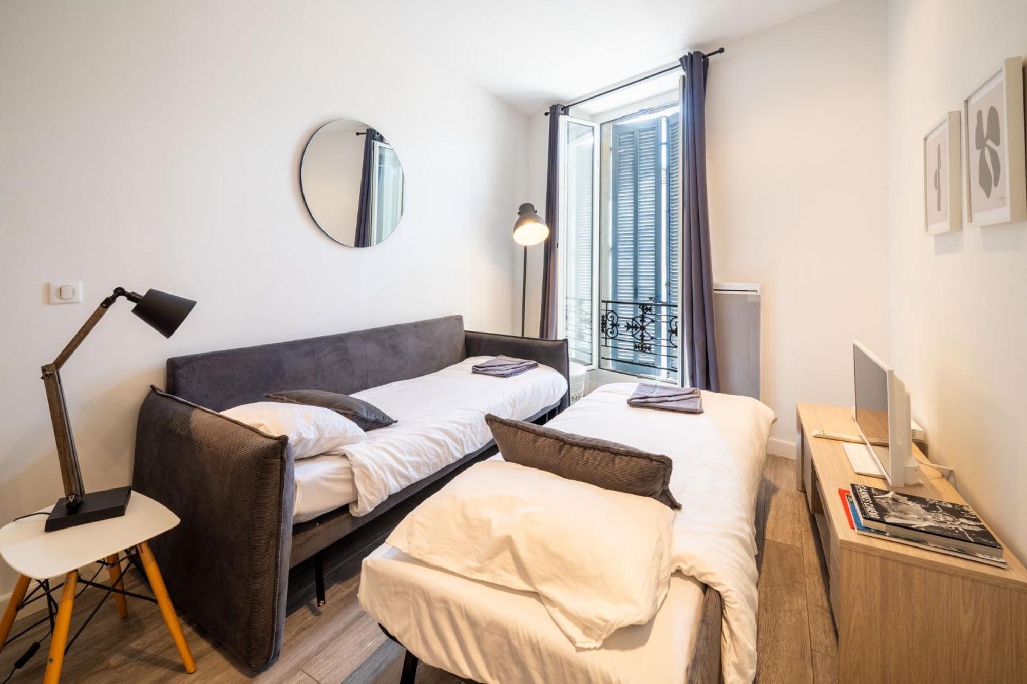 Le Refuge Du Suquet, Quartier Authentique De Cannes, Vue