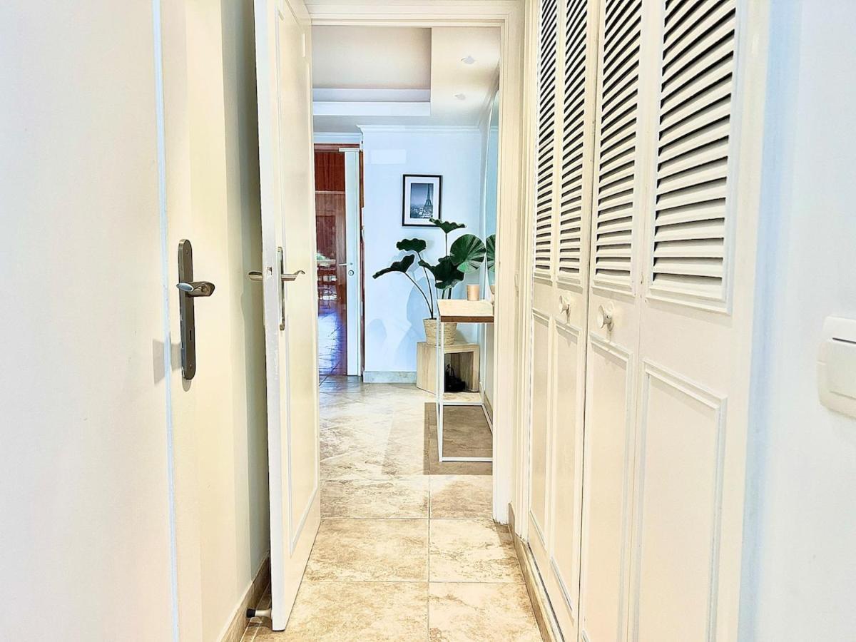 Luxurious 2-bedroom Pointe Croisette, Sea View, Private Parking *