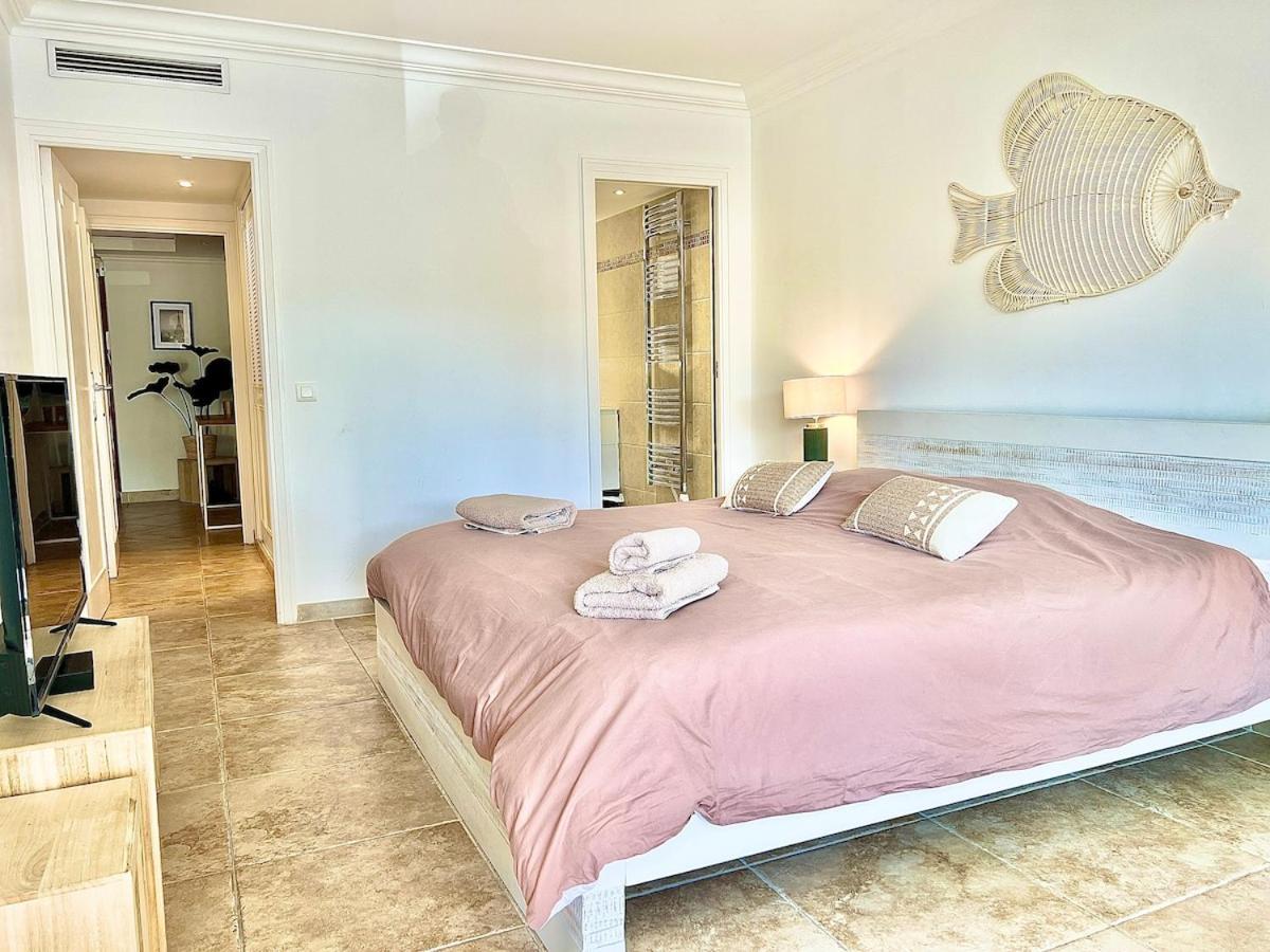 Luxurious 2-bedroom Pointe Croisette, Sea View, Private Parking Cannes