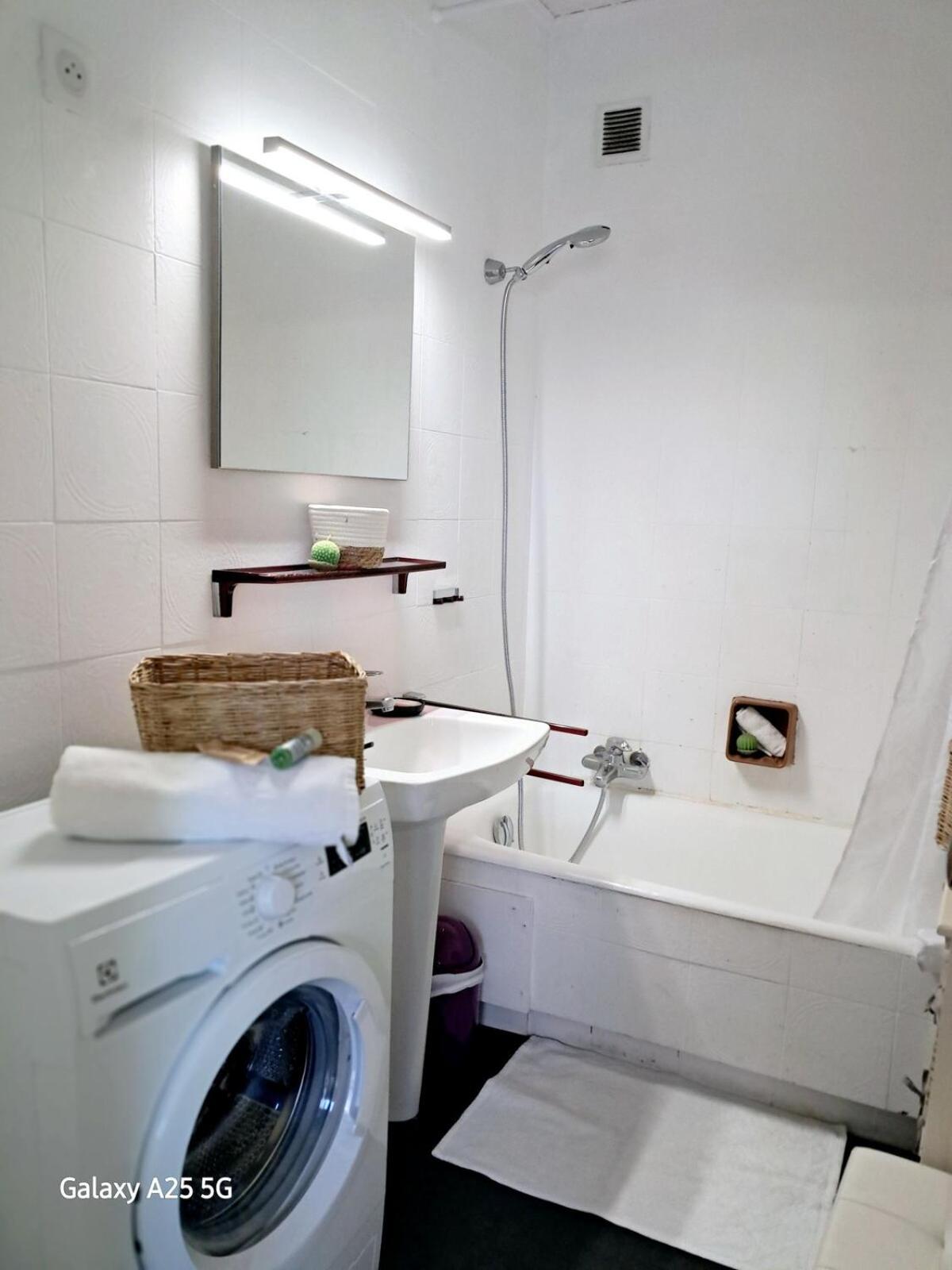Au Calme Apercu Et Collines 2 Personnes Apartment