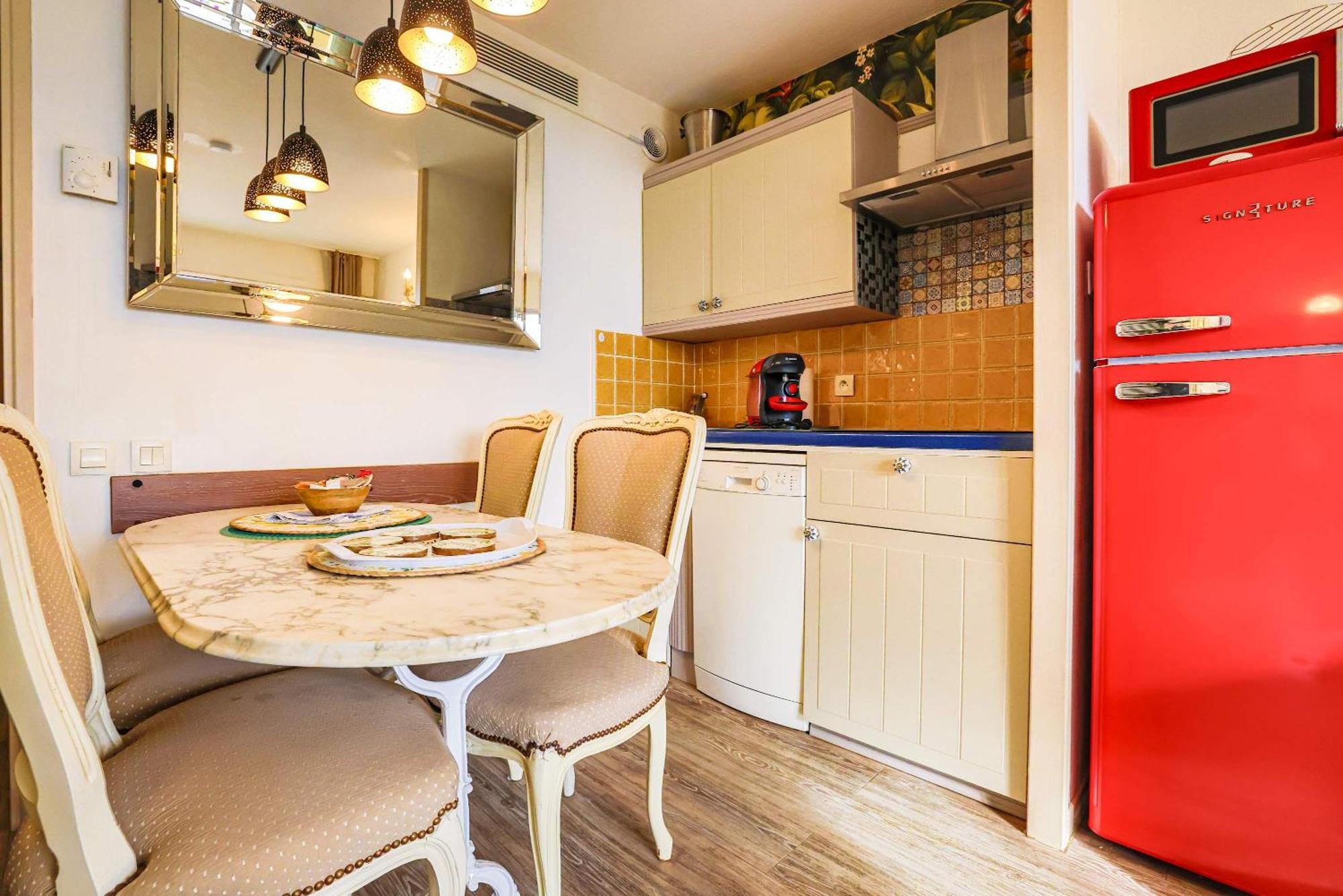 Le 497 Apartment