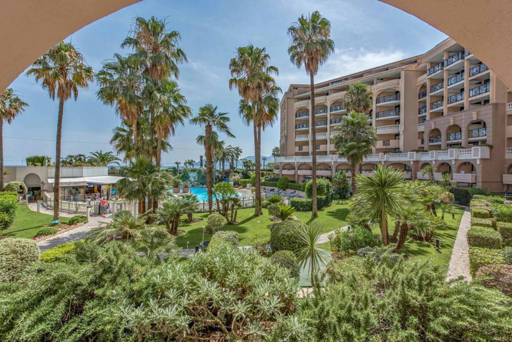 Hotel La Palme D'azur