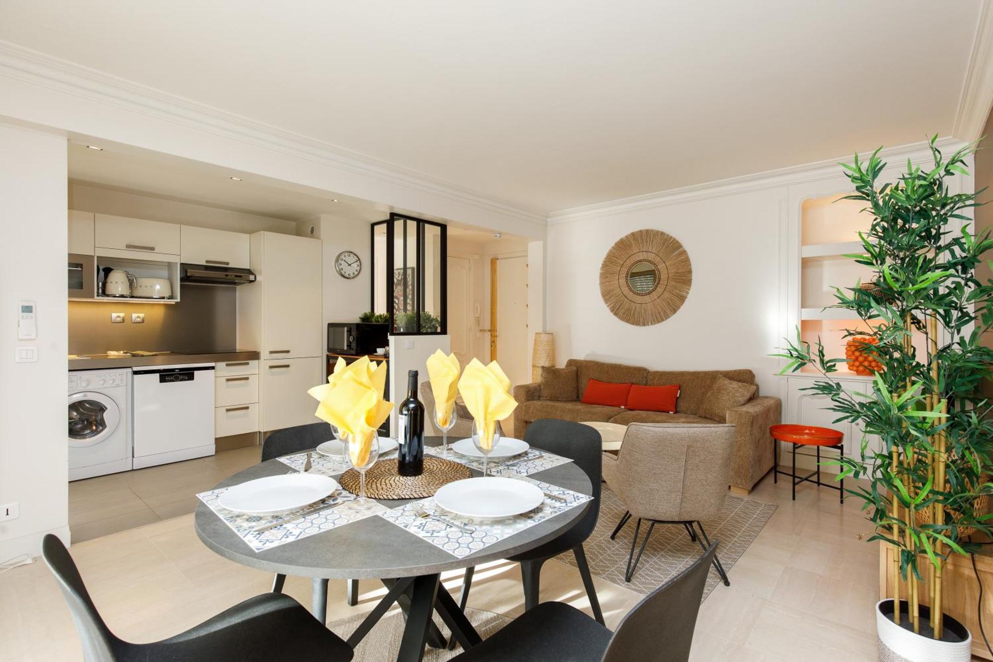 Le Palais Royal Elegant Confortable -balcon 100 Metres Croisette * Cannes
