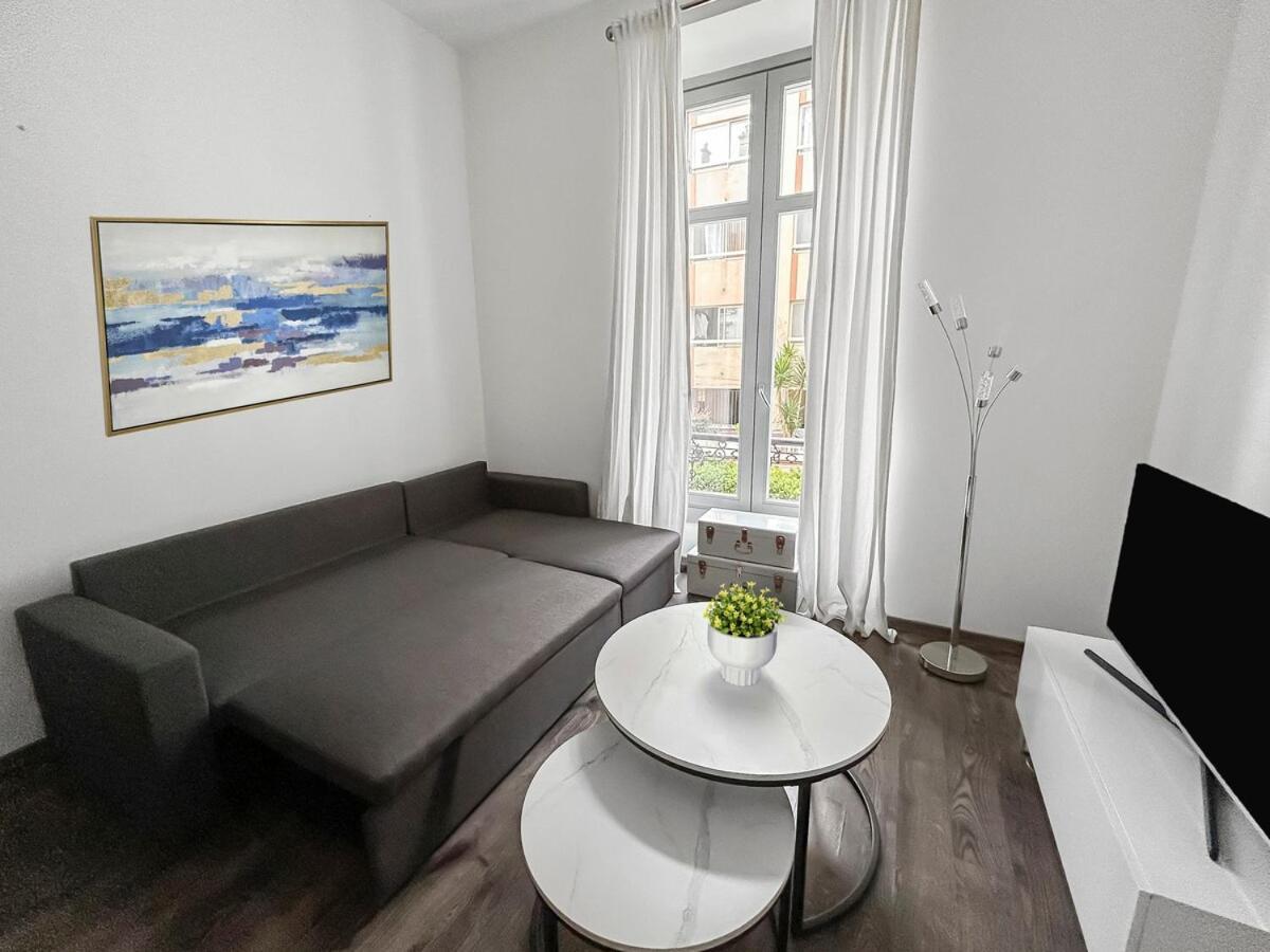Mimosa Apartment *