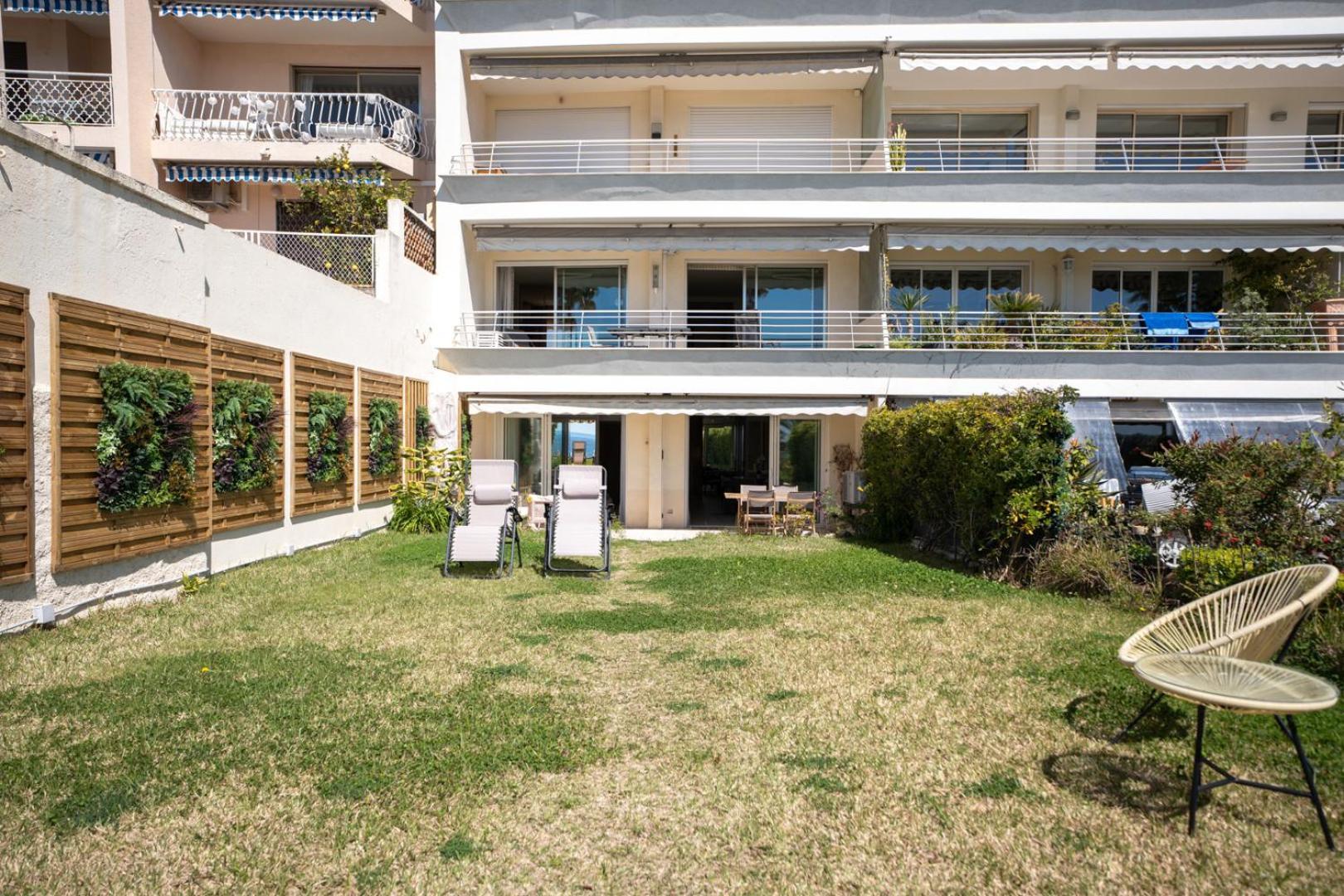 Apartment Luxueux Avec Jardin Suspendu Vue 10 Min Du Palais Cannes
