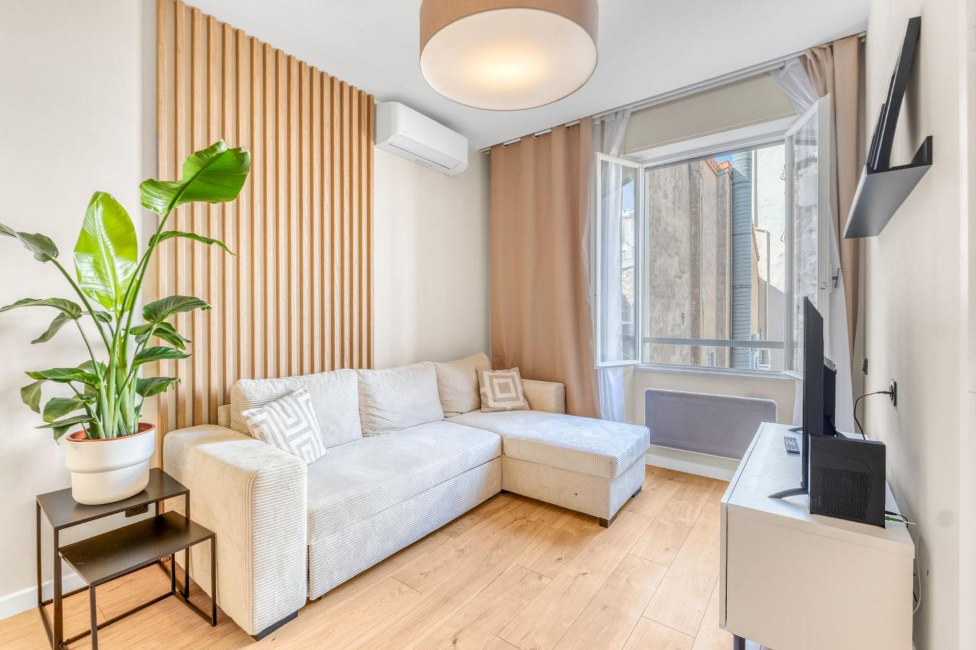 Apartment F2 Rue Des Freres Pradignac , Hypercentre 2 Min From Palais Of Festivals Cannes