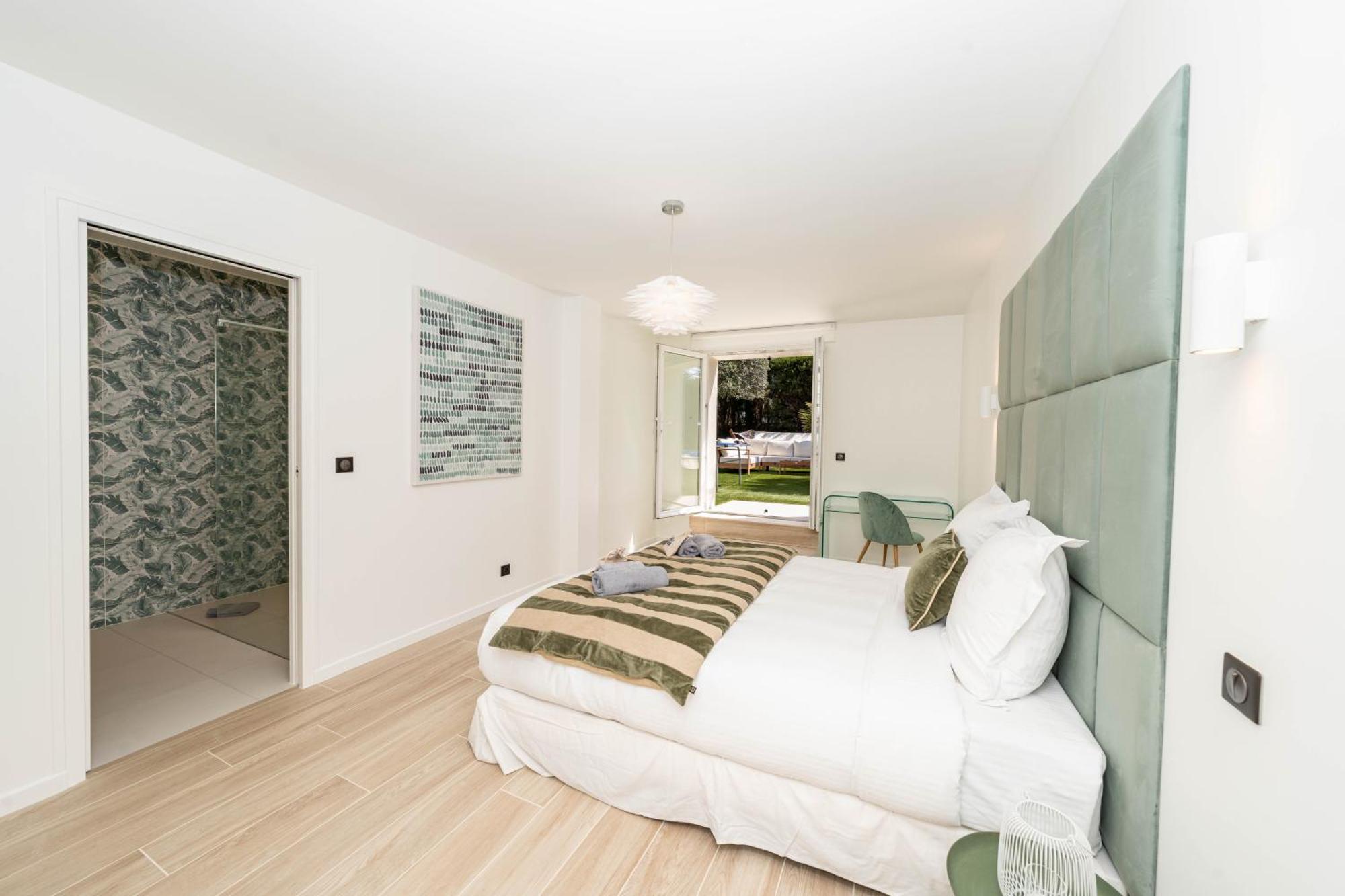 Villa Luxury Cannes,350 M2, 12 Pers, 6 Ch 6 Sdb *