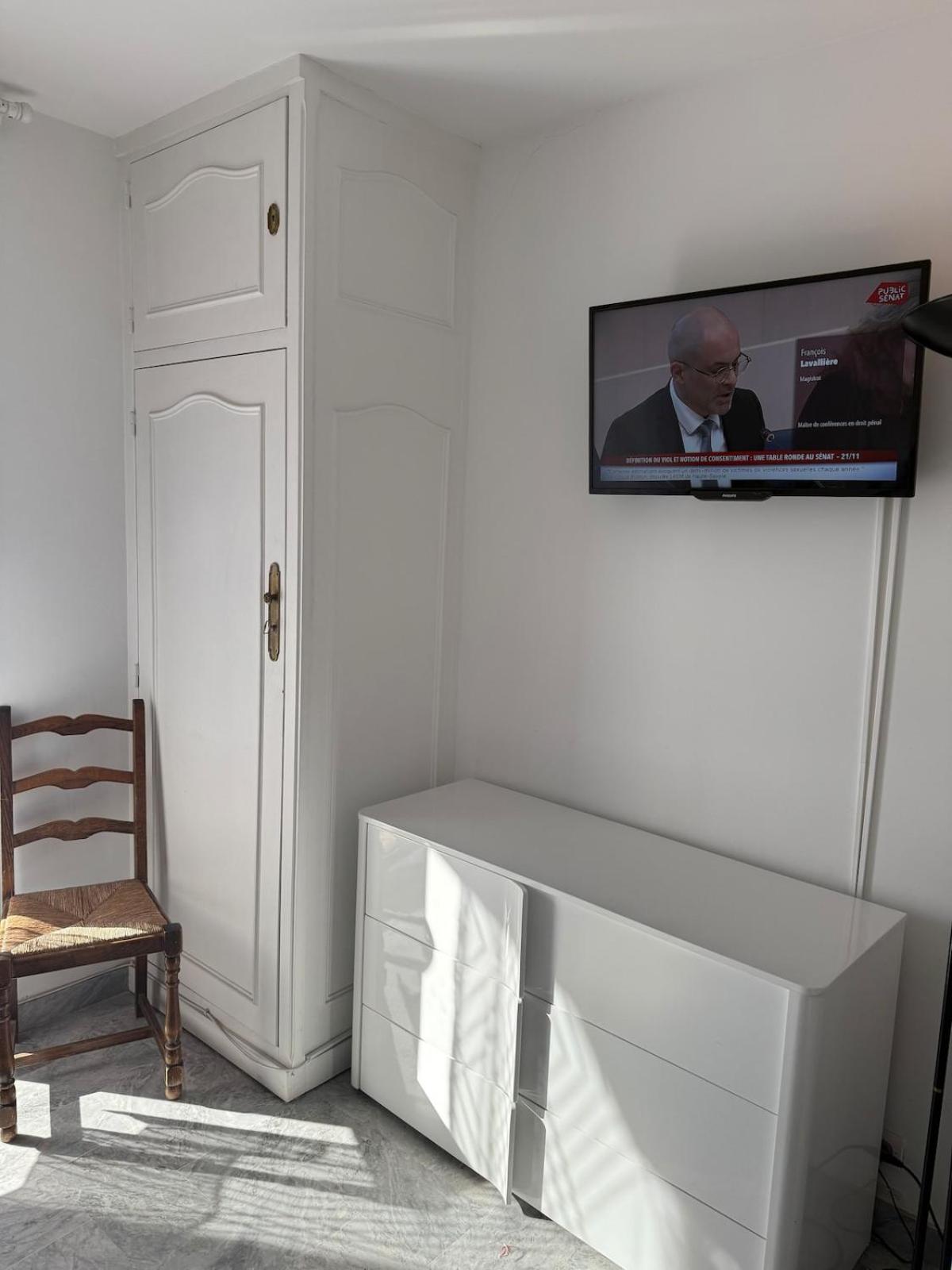 Location, Terrace, 2 Bedrooms Apartment *